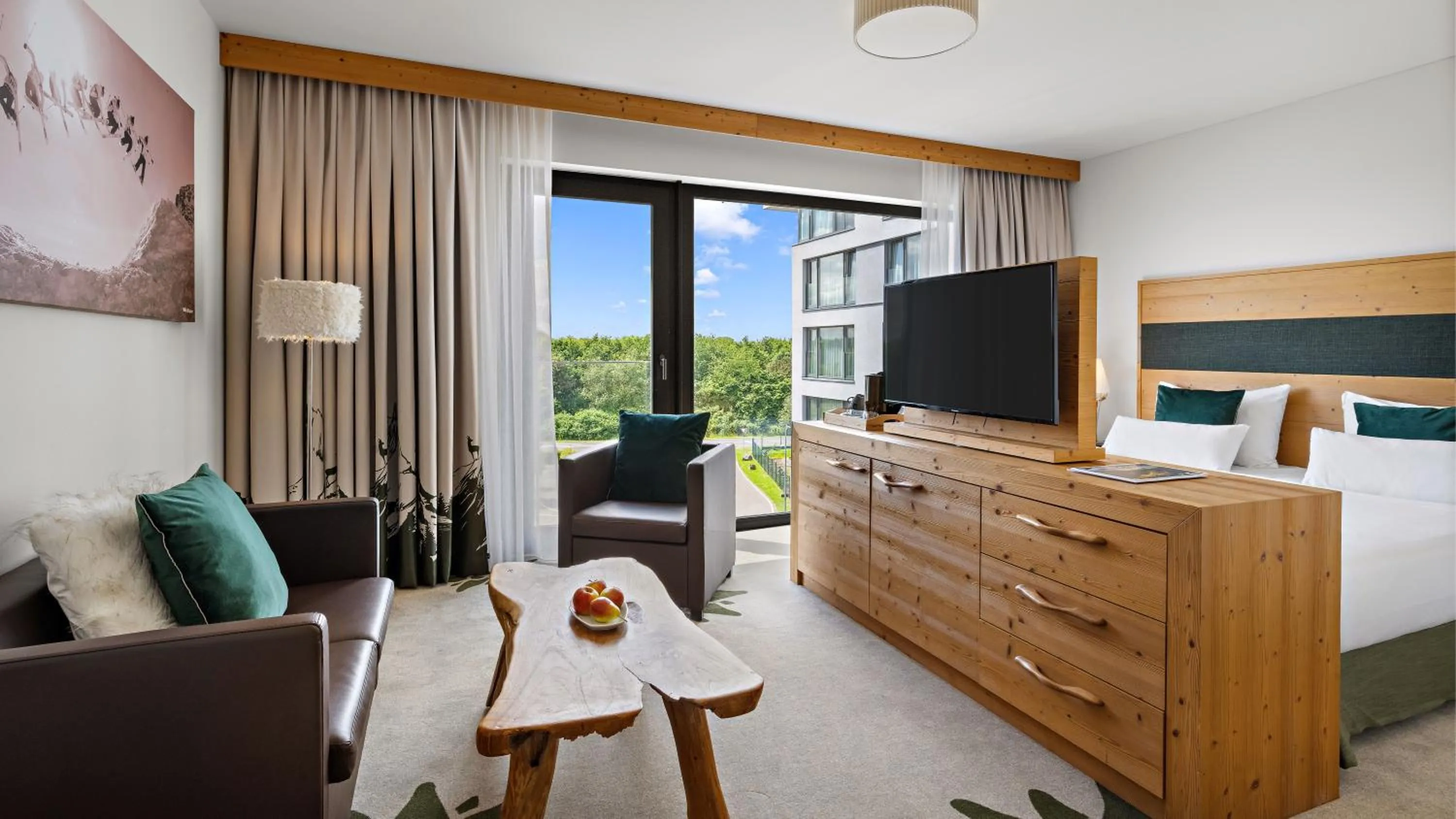 Photo of the whole room, Bed in Hotel Fire & Ice Düsseldorf/Neuss