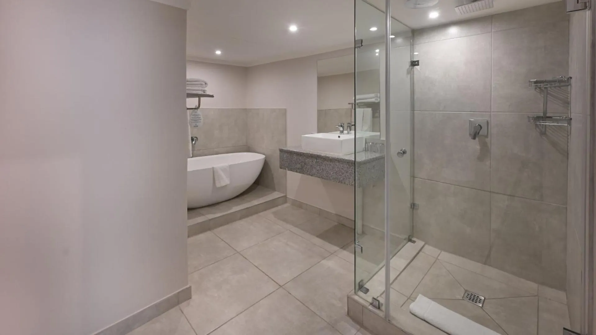 Shower in ANEW Hotel Capital Pretoria