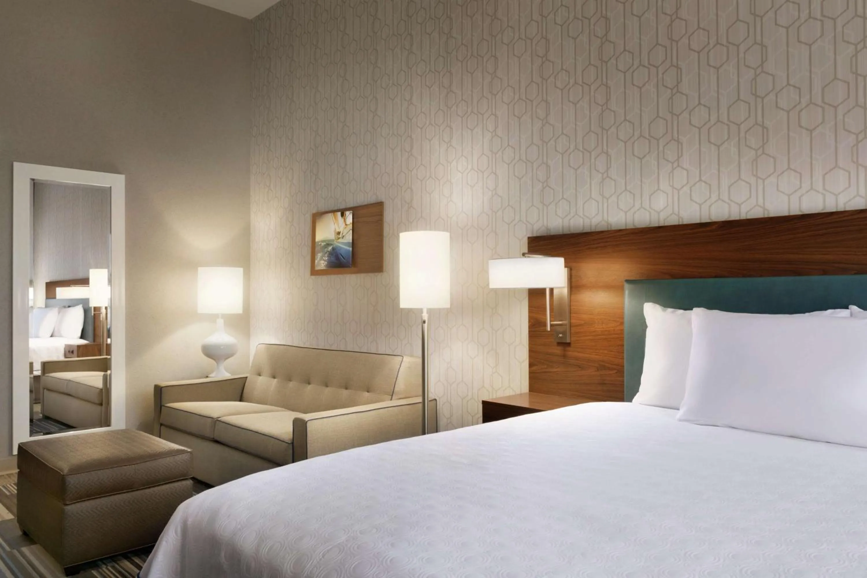 Living room, Bed in Home2 Suites By Hilton Mt Pleasant Charleston