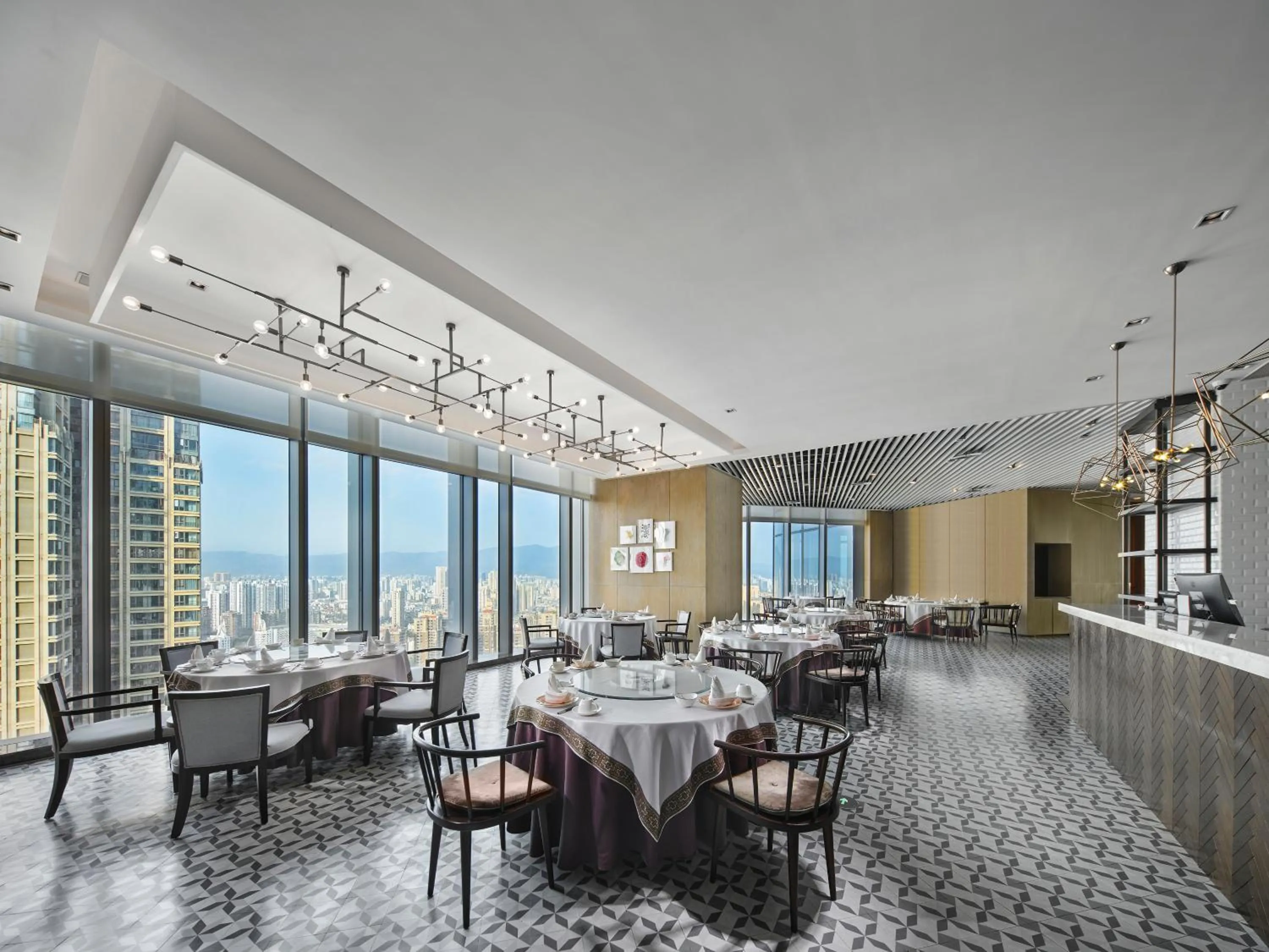 Restaurant/places to eat in Hilton Fuzhou