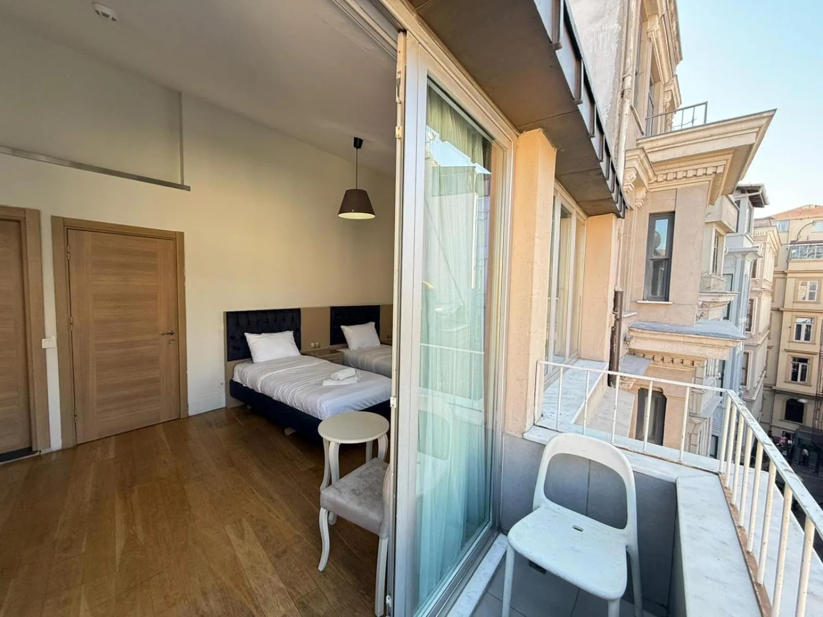 Balcony/Terrace, Bed in Hotel Next2