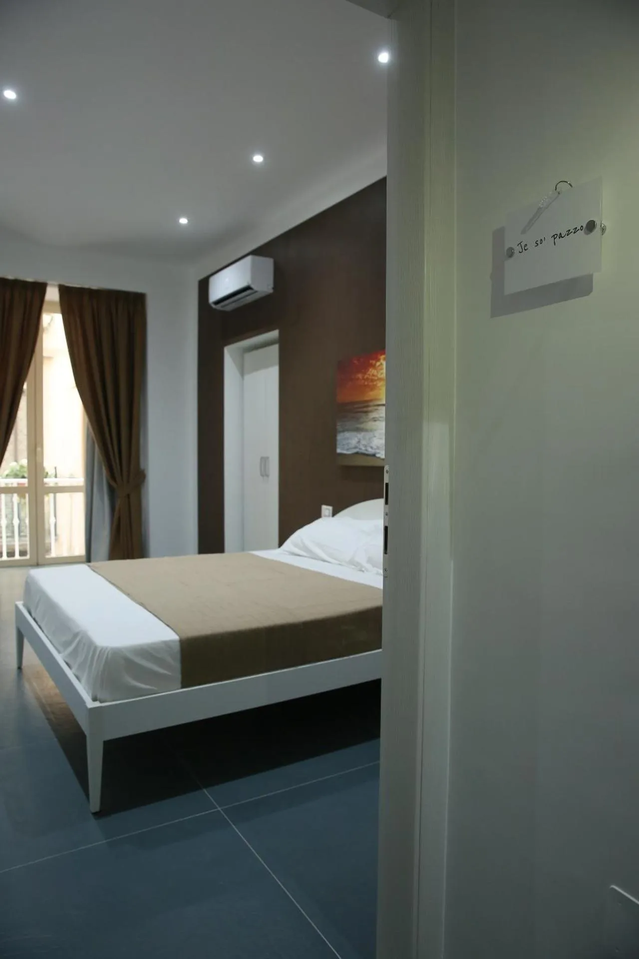 Bed in Mascalzone latino luxury rooms