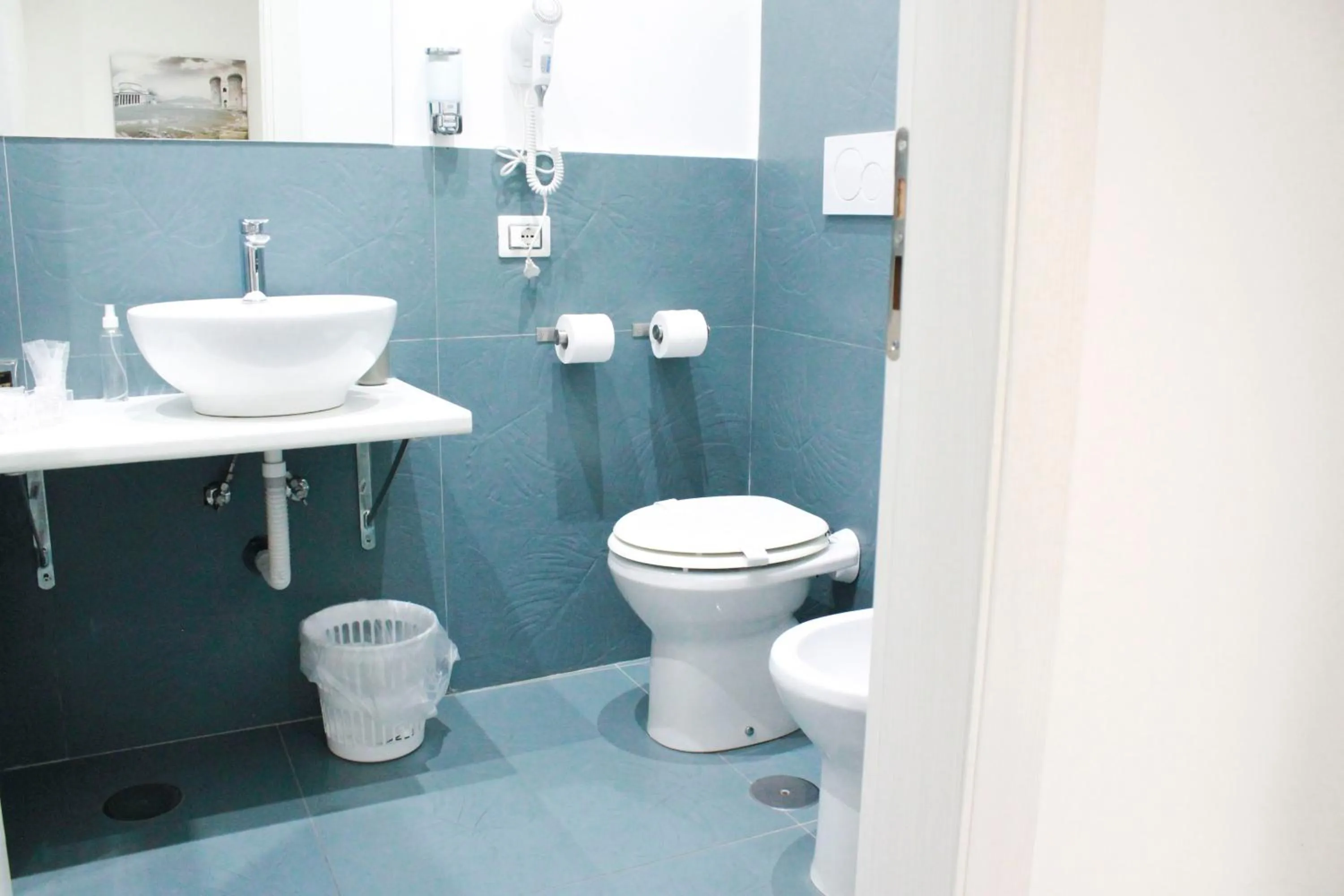 Bathroom in Mascalzone latino luxury rooms