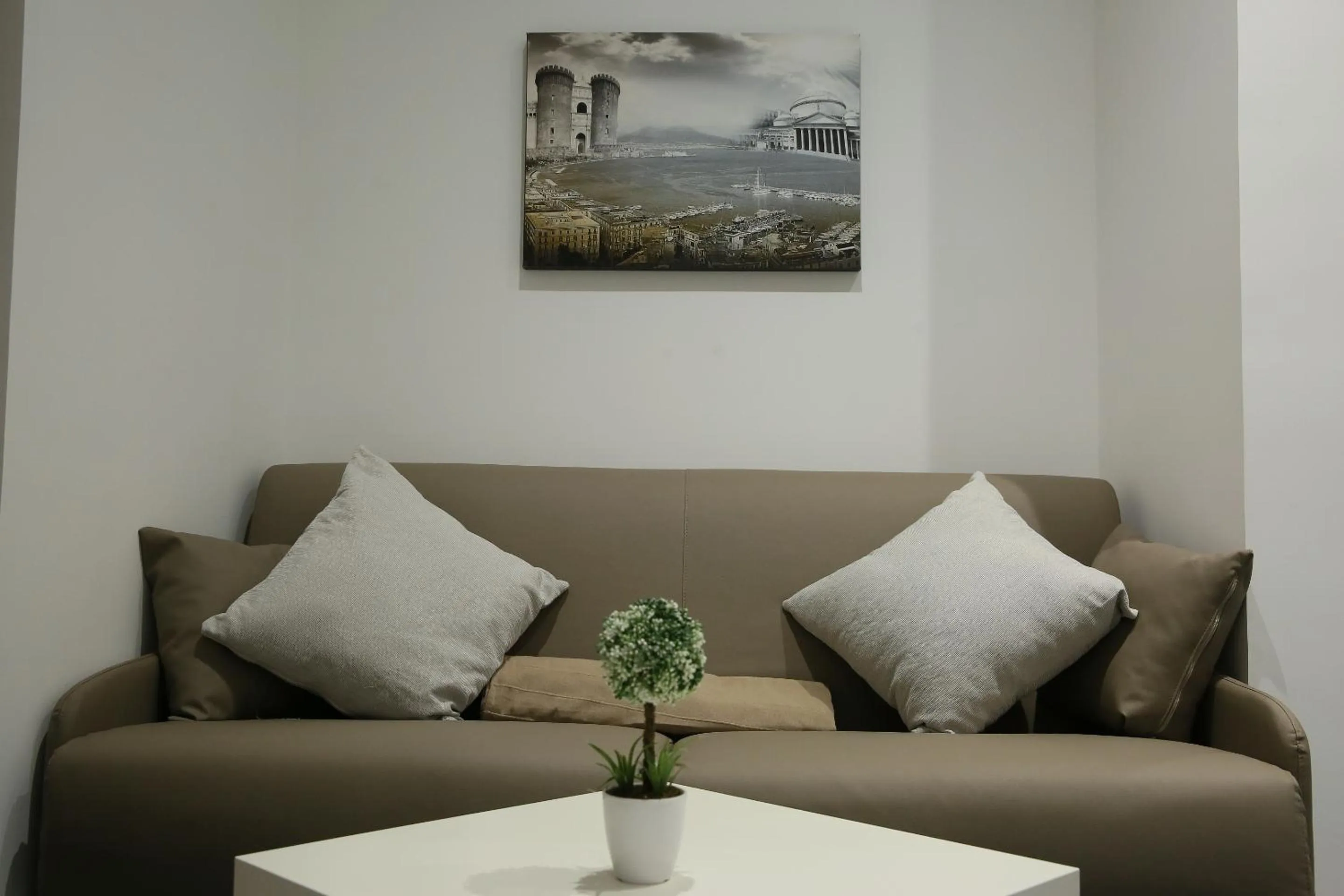 Decorative detail in Mascalzone latino luxury rooms