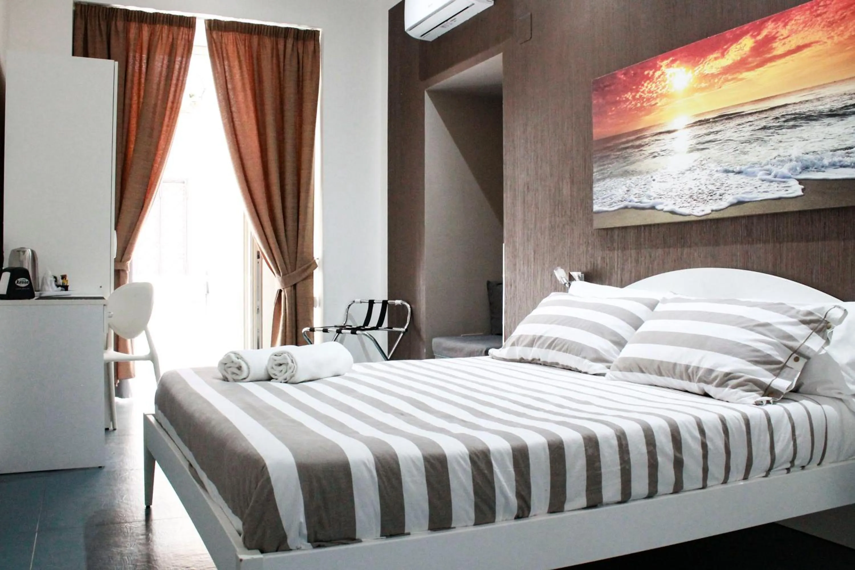 Bed in Mascalzone latino luxury rooms