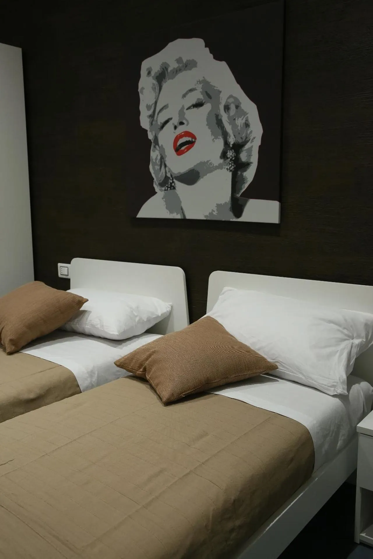 Bed in Mascalzone latino luxury rooms