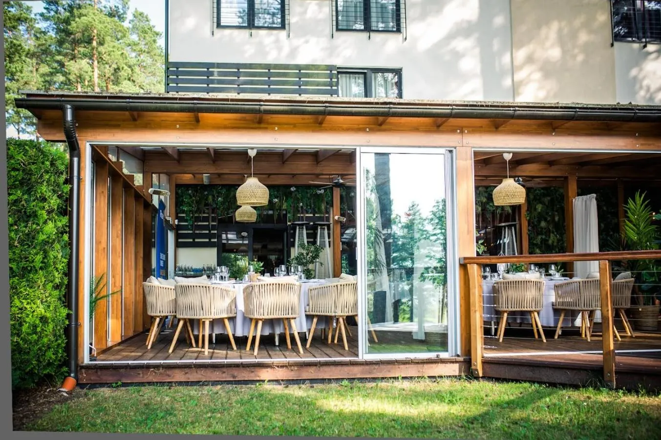 Restaurant/places to eat in Baltvilla