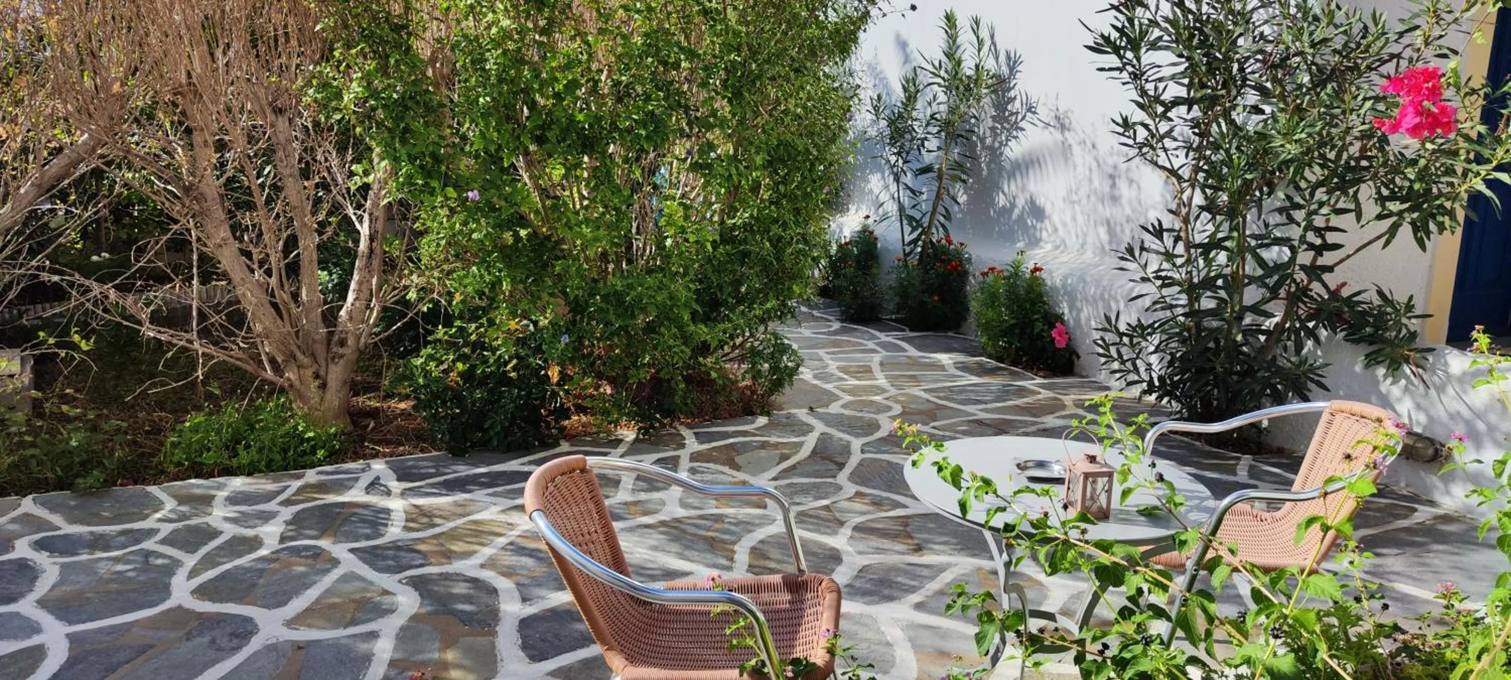 Day in Ragousis Apartments