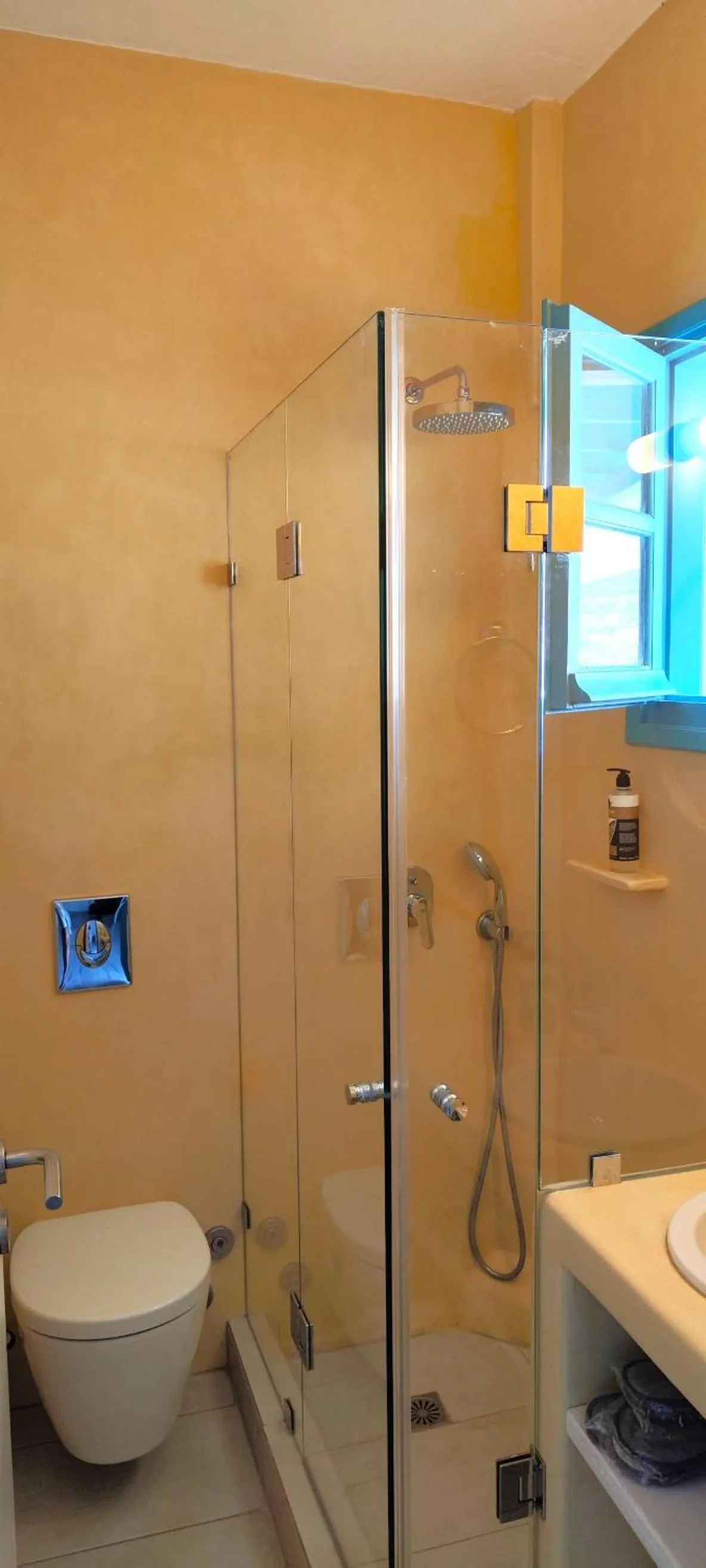 Shower in Ragousis Apartments