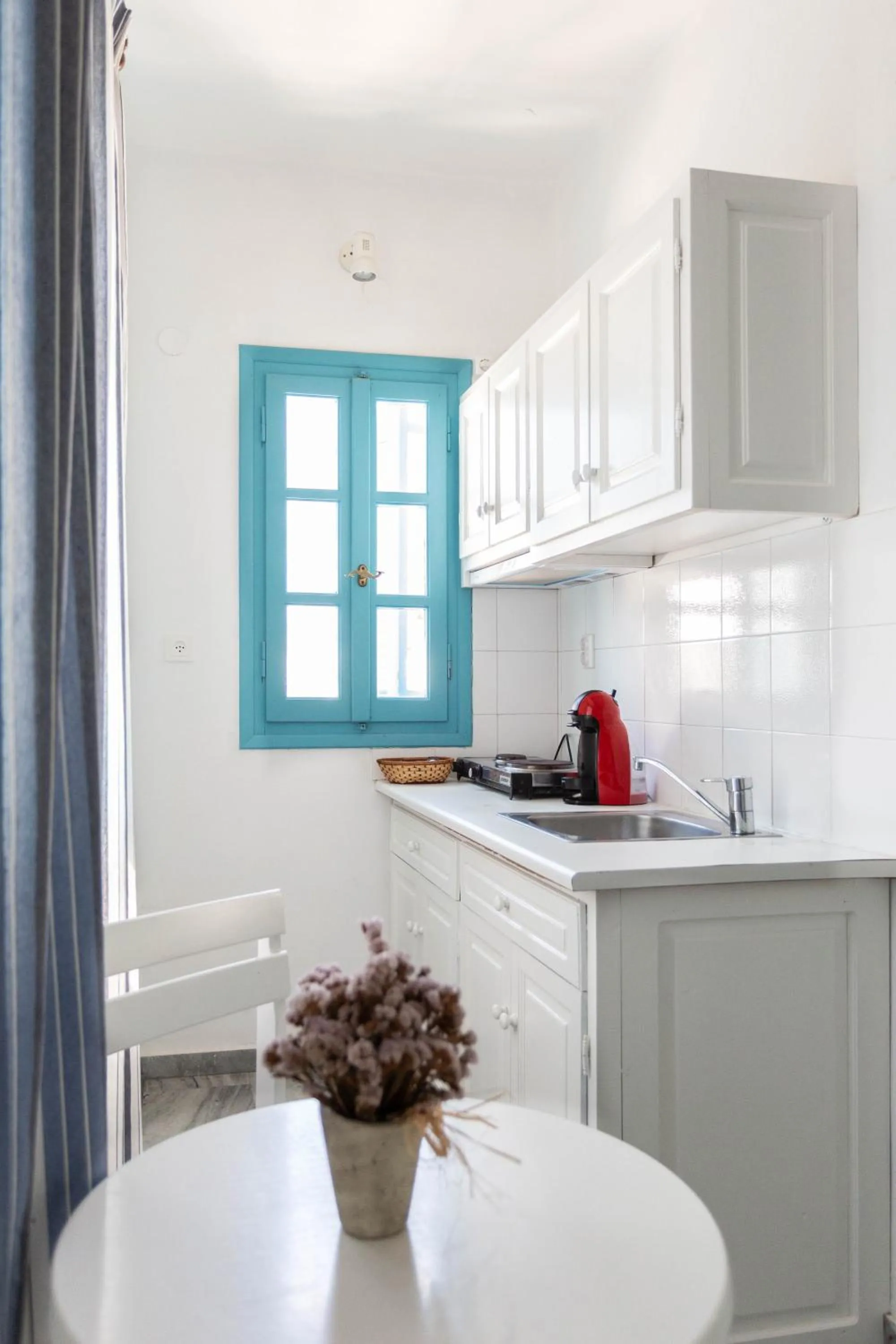 Kitchen or kitchenette in Ragousis Apartments