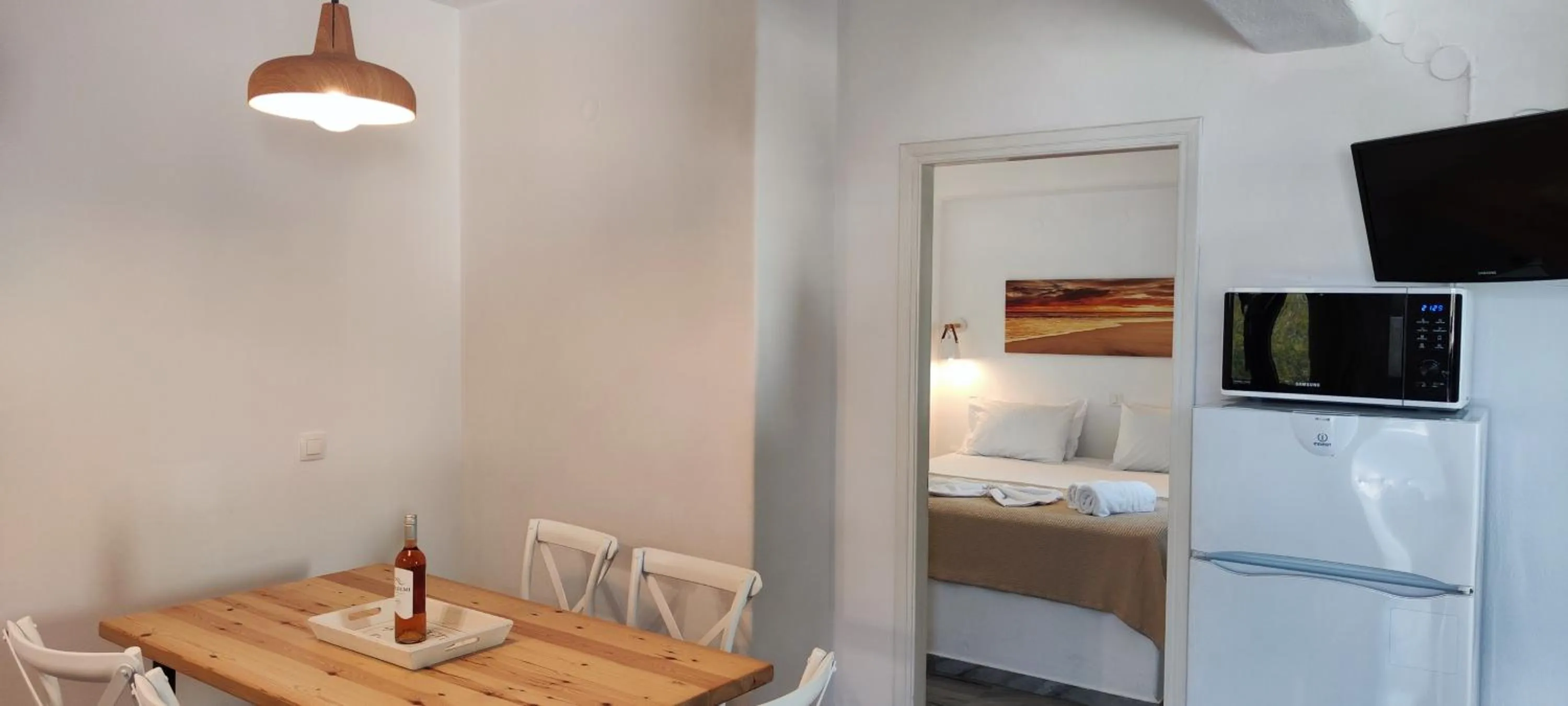 Dining area, Bed in Ragousis Apartments