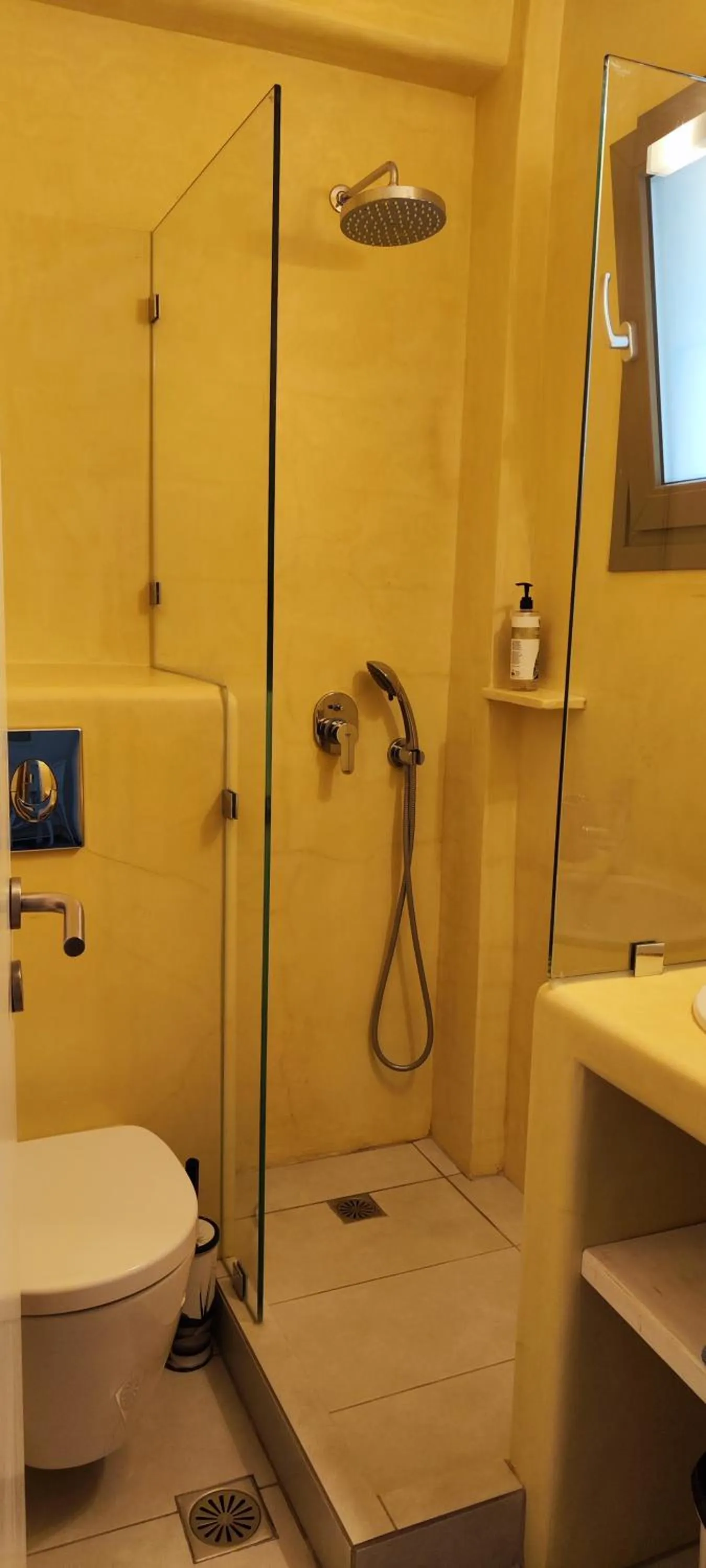 Shower in Ragousis Apartments