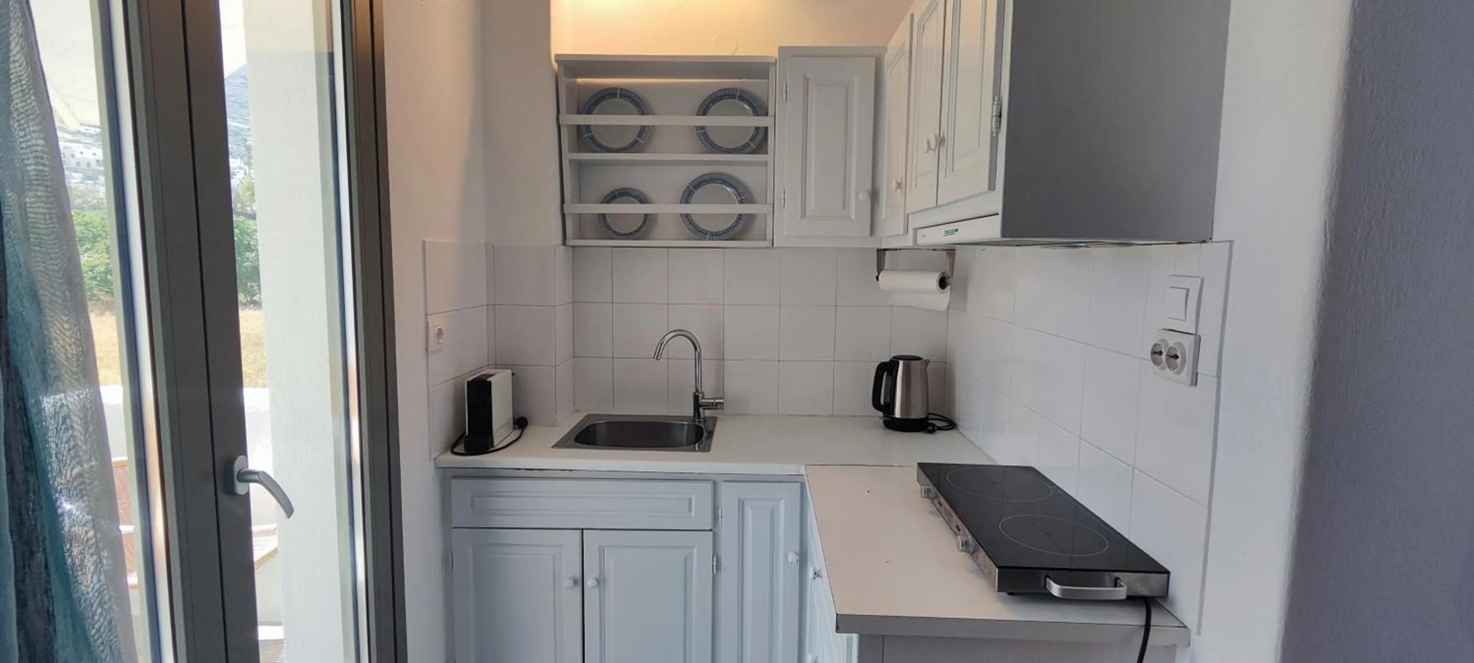 Kitchen or kitchenette in Ragousis Apartments