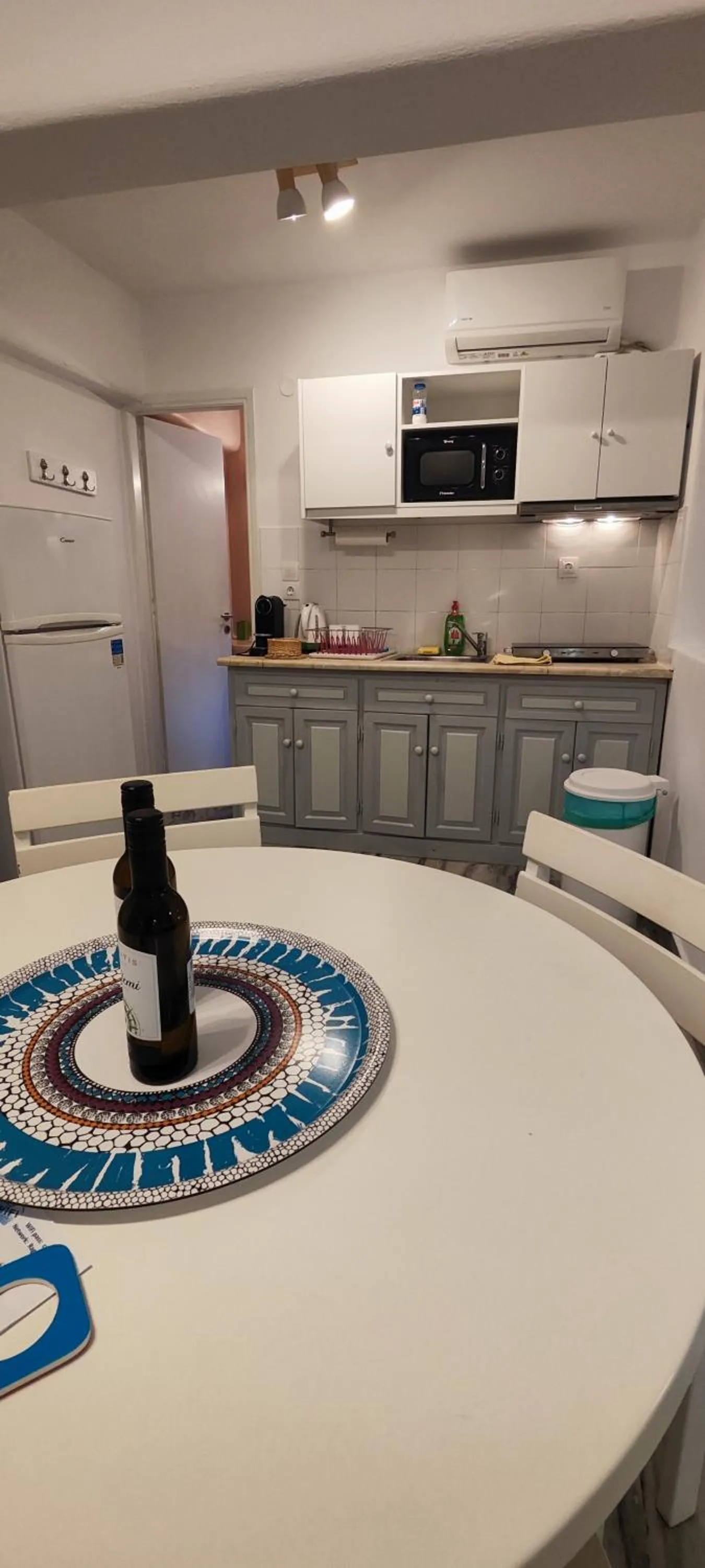 Dining area in Ragousis Apartments