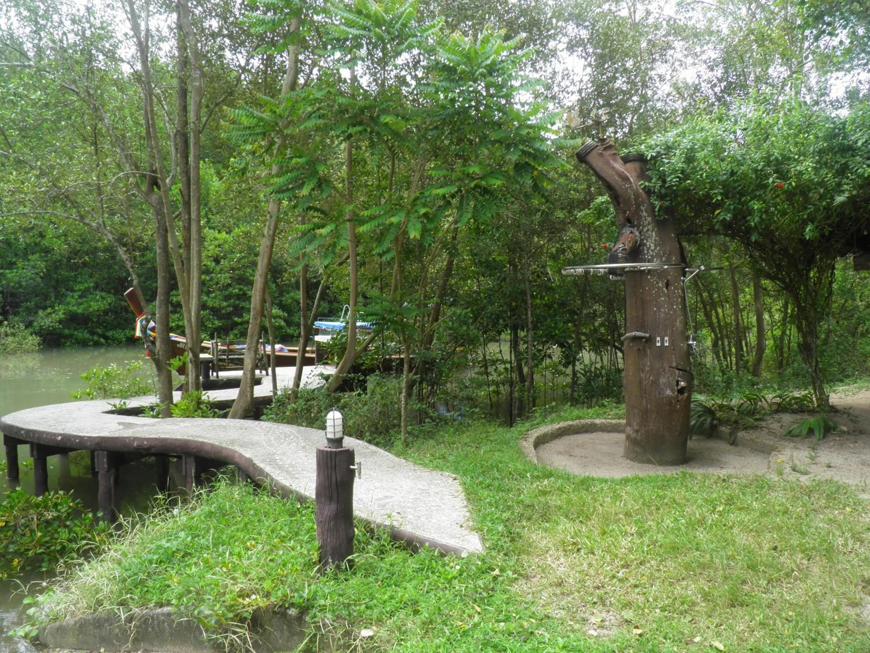 Fisherman's Hut , ขนำชาวเลโฮมสเตย์