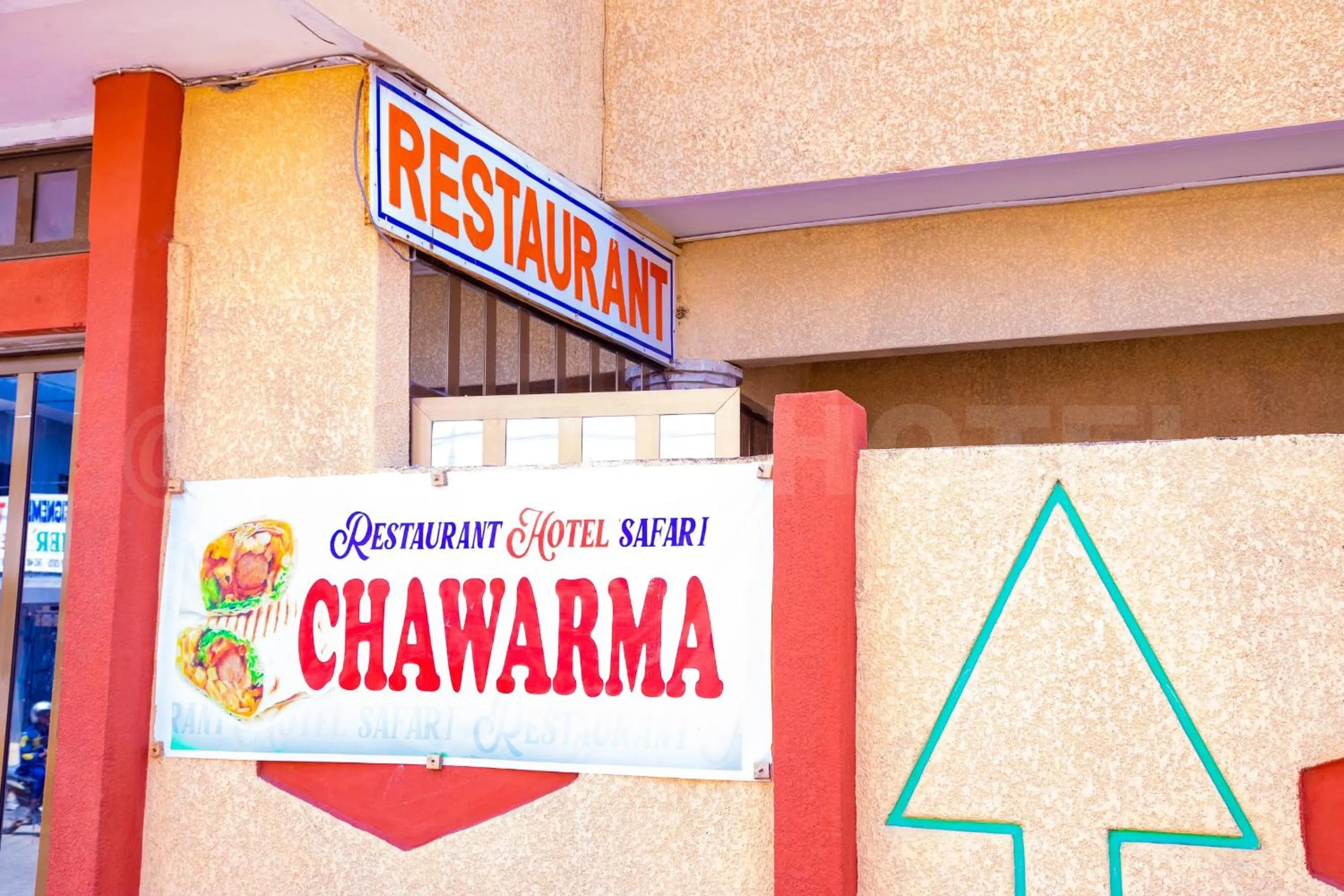 Restaurant/places to eat in Hotel Safari COTONOU