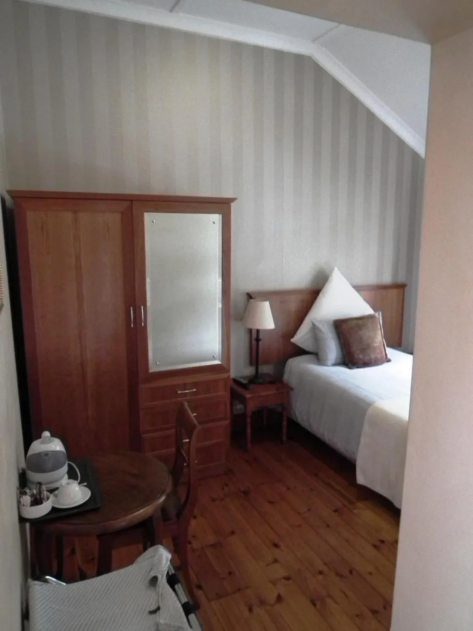 Bedroom, Bed in Clarence House