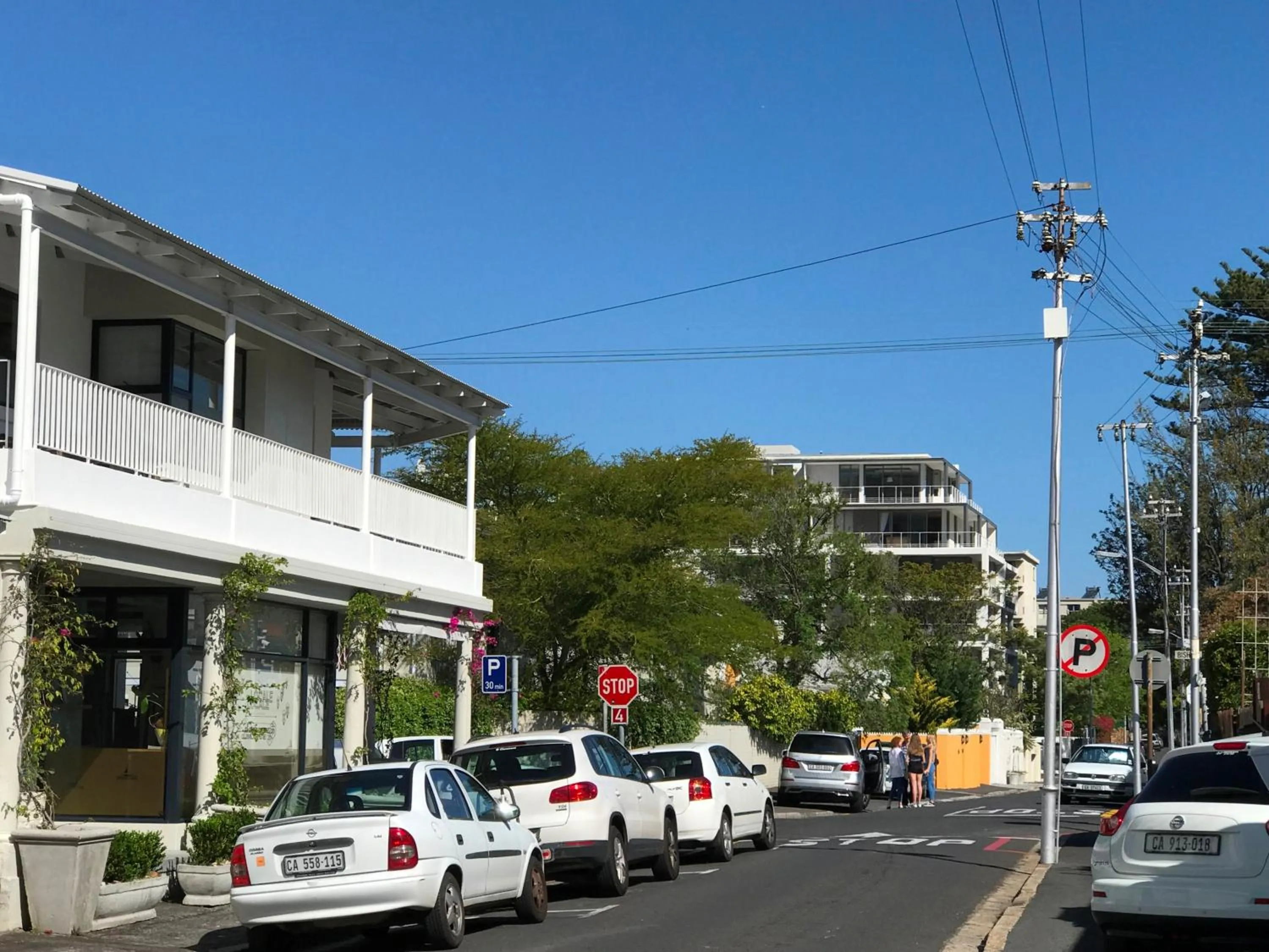 Restaurant/places to eat in Clarence House