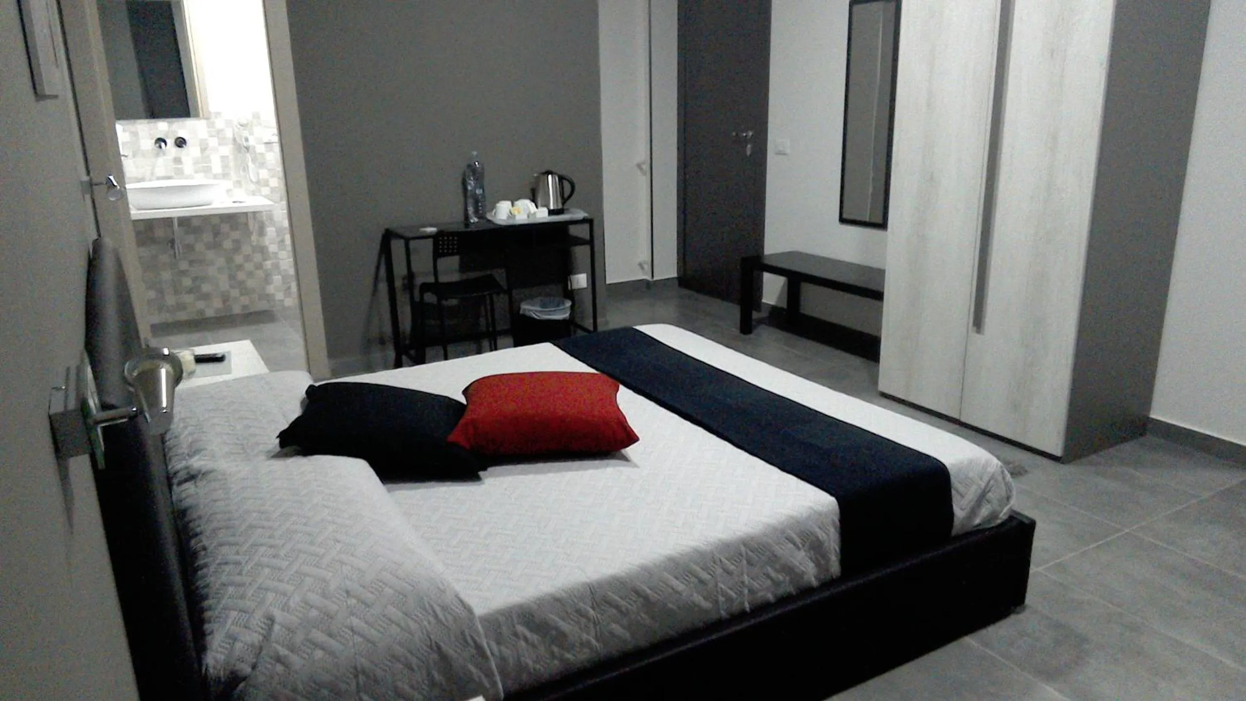 Photo of the whole room, Bed in B&B La Grotta