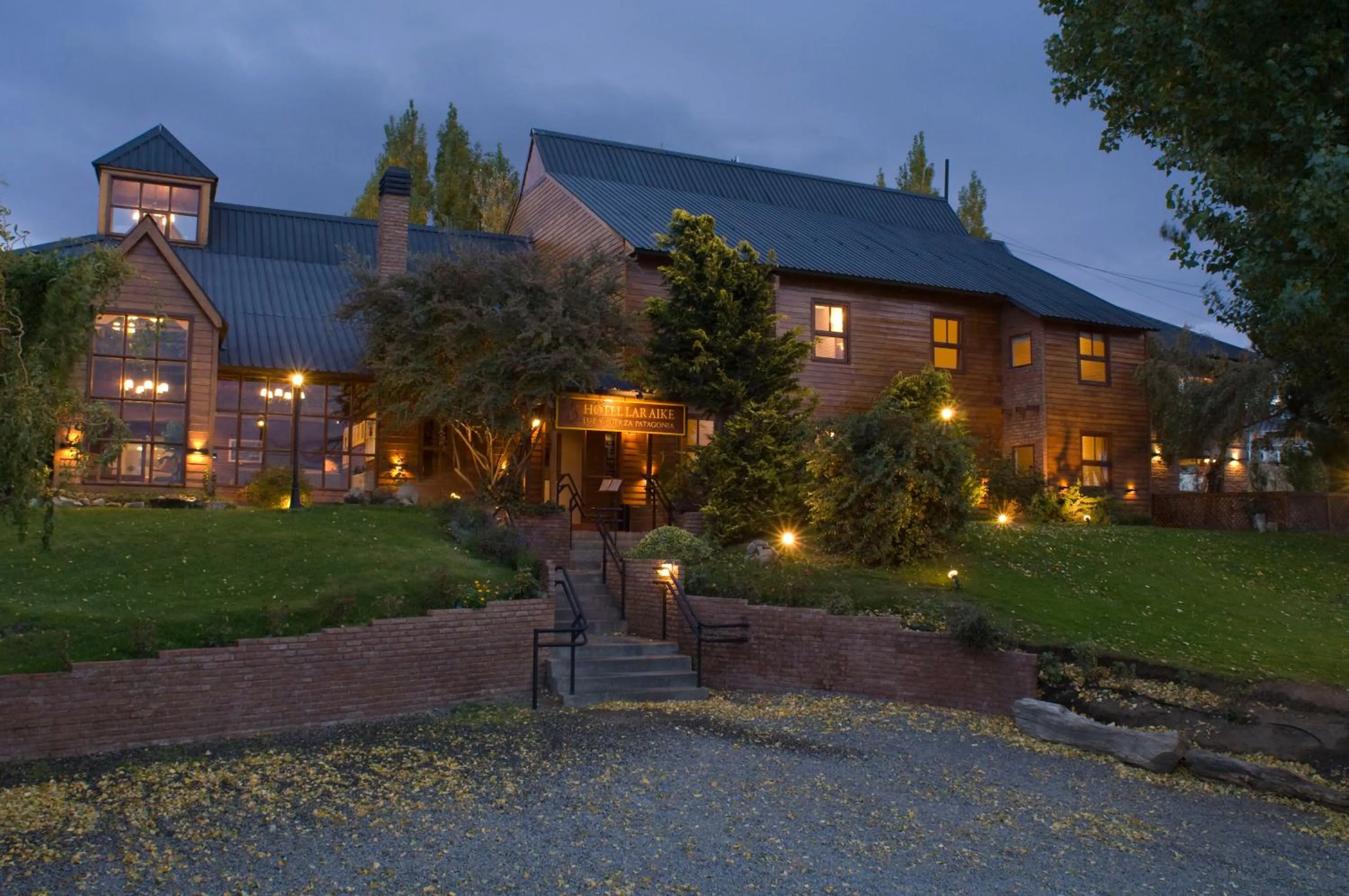 Property building in Lar Aike