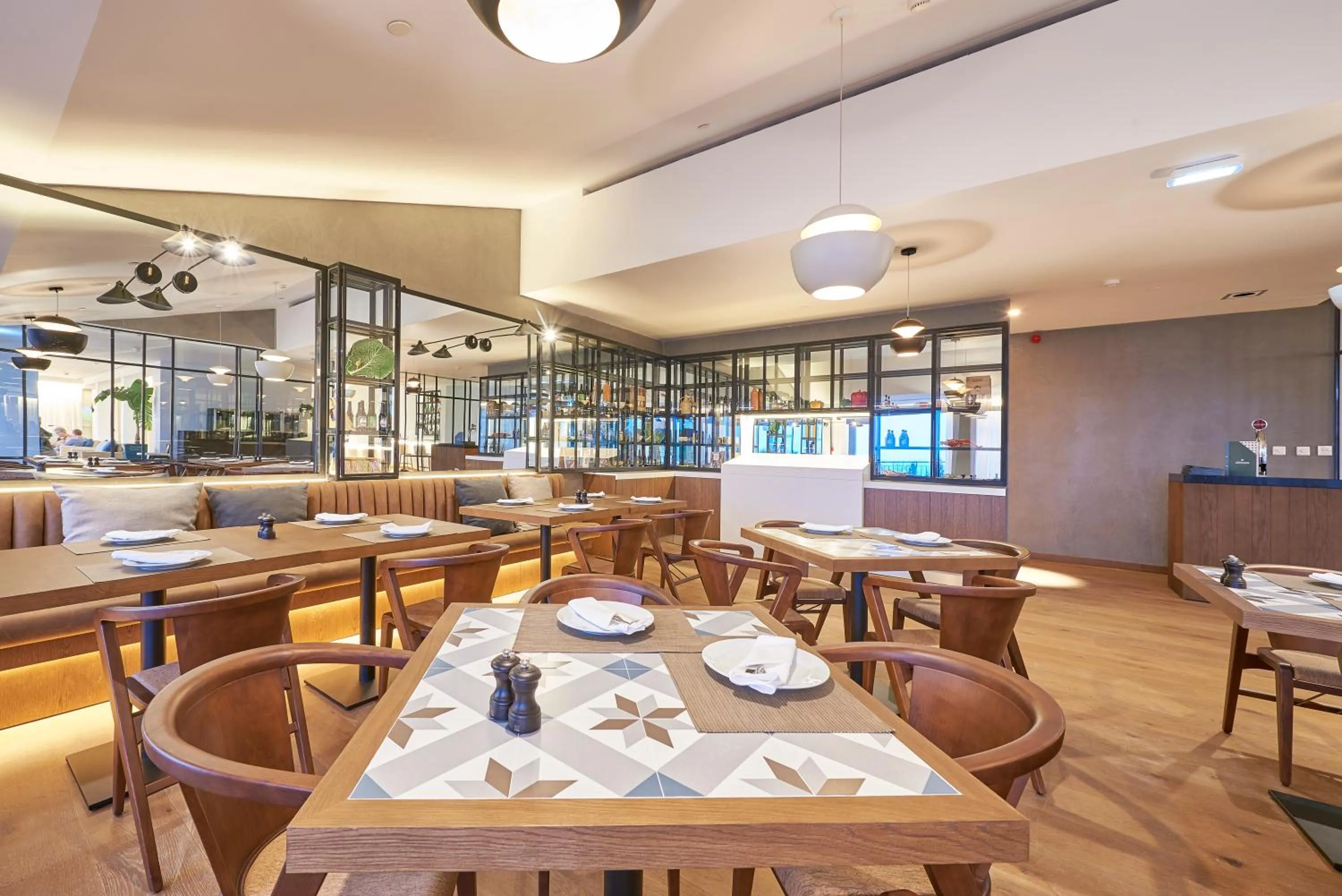 Restaurant/places to eat in Cascade Wellness Resort