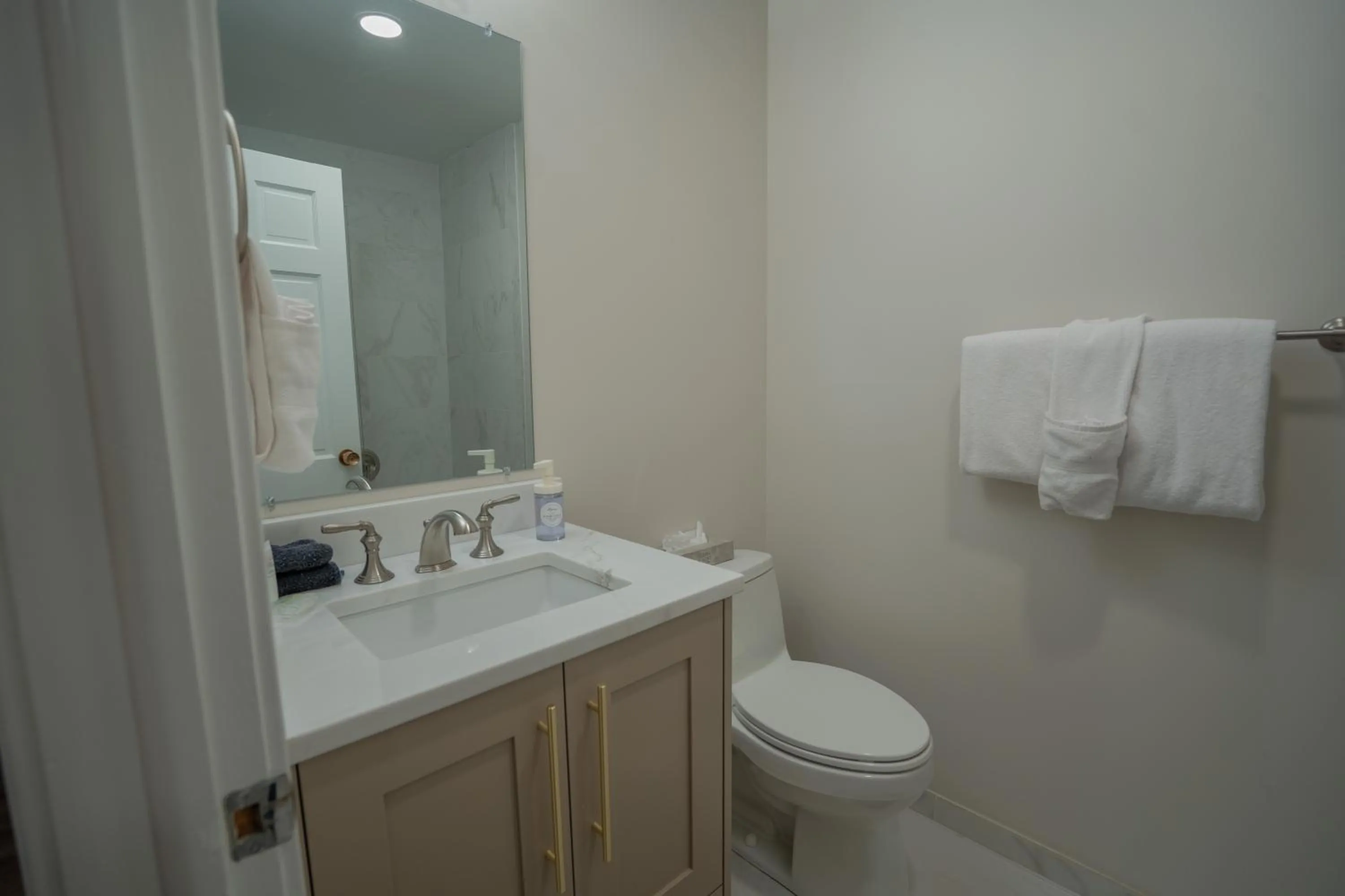 Treasure Mountain Inn