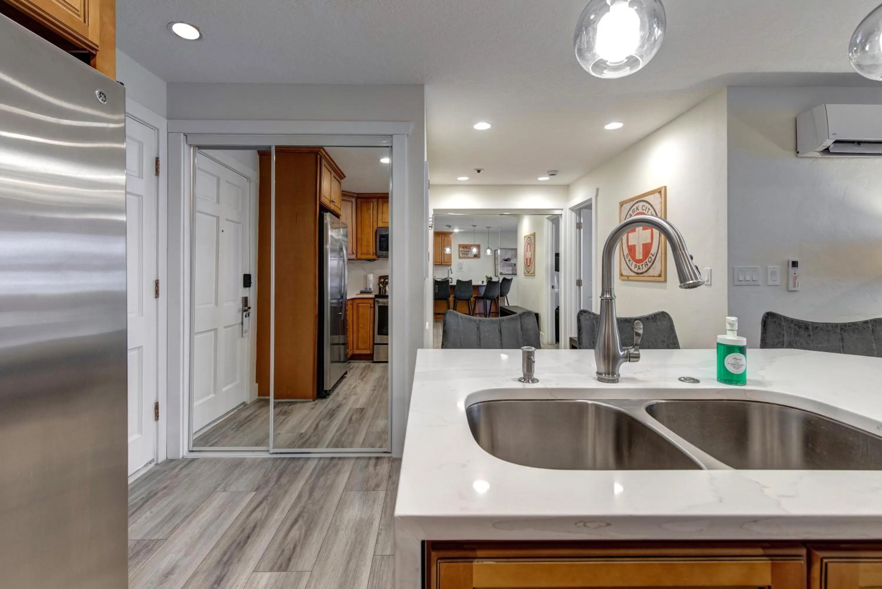 Treasure Mountain Inn