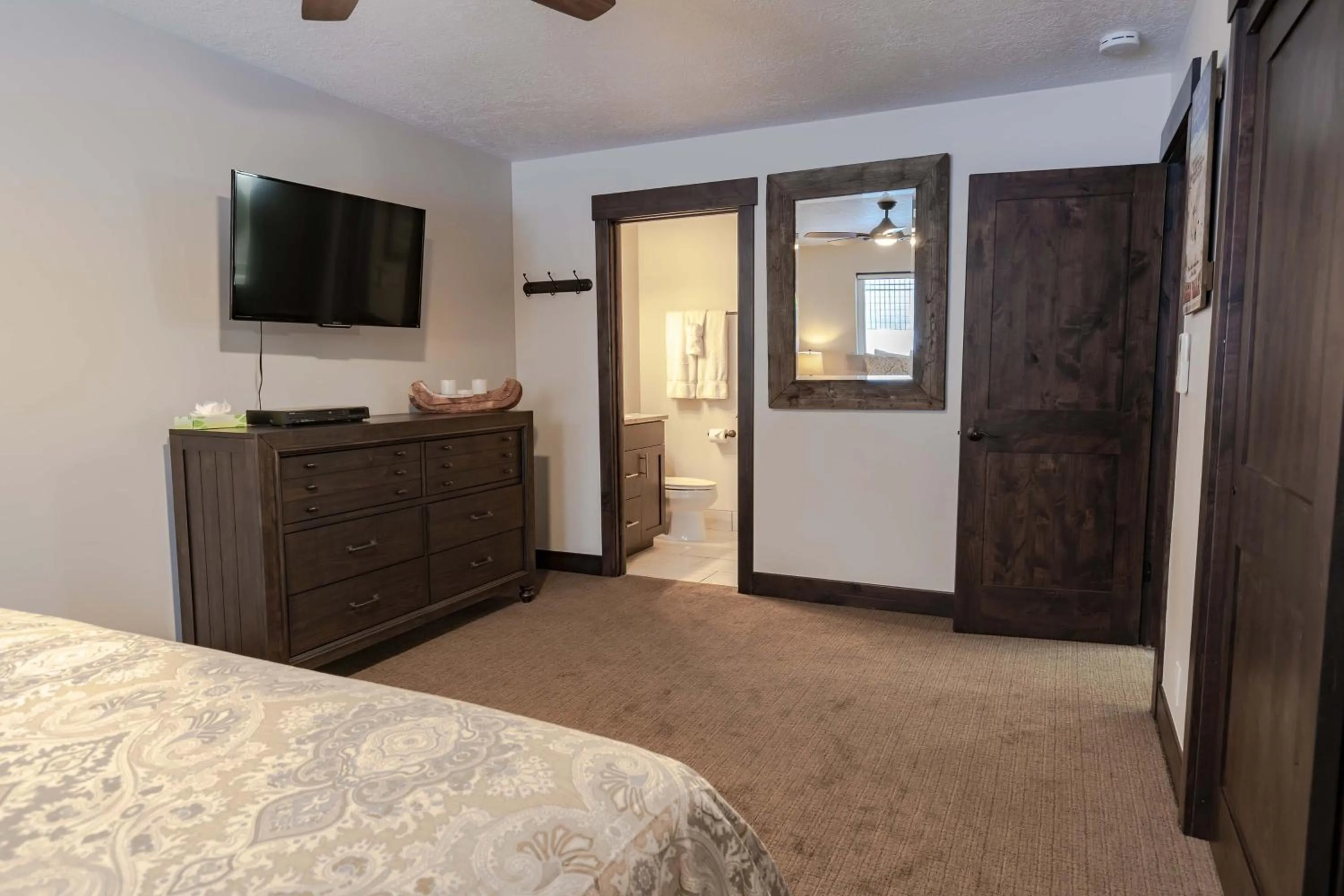 Bed in Treasure Mountain Inn