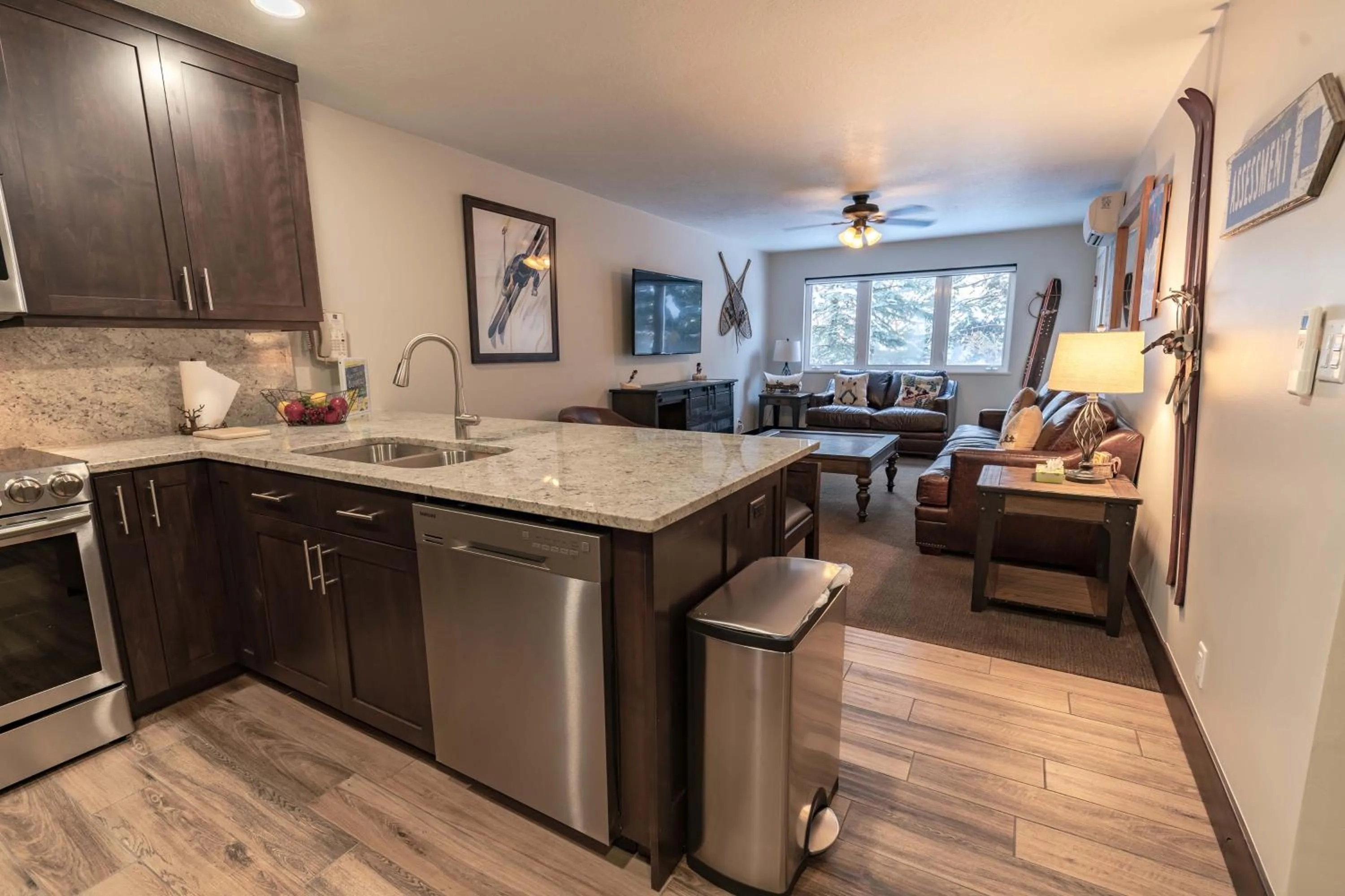 Treasure Mountain Inn