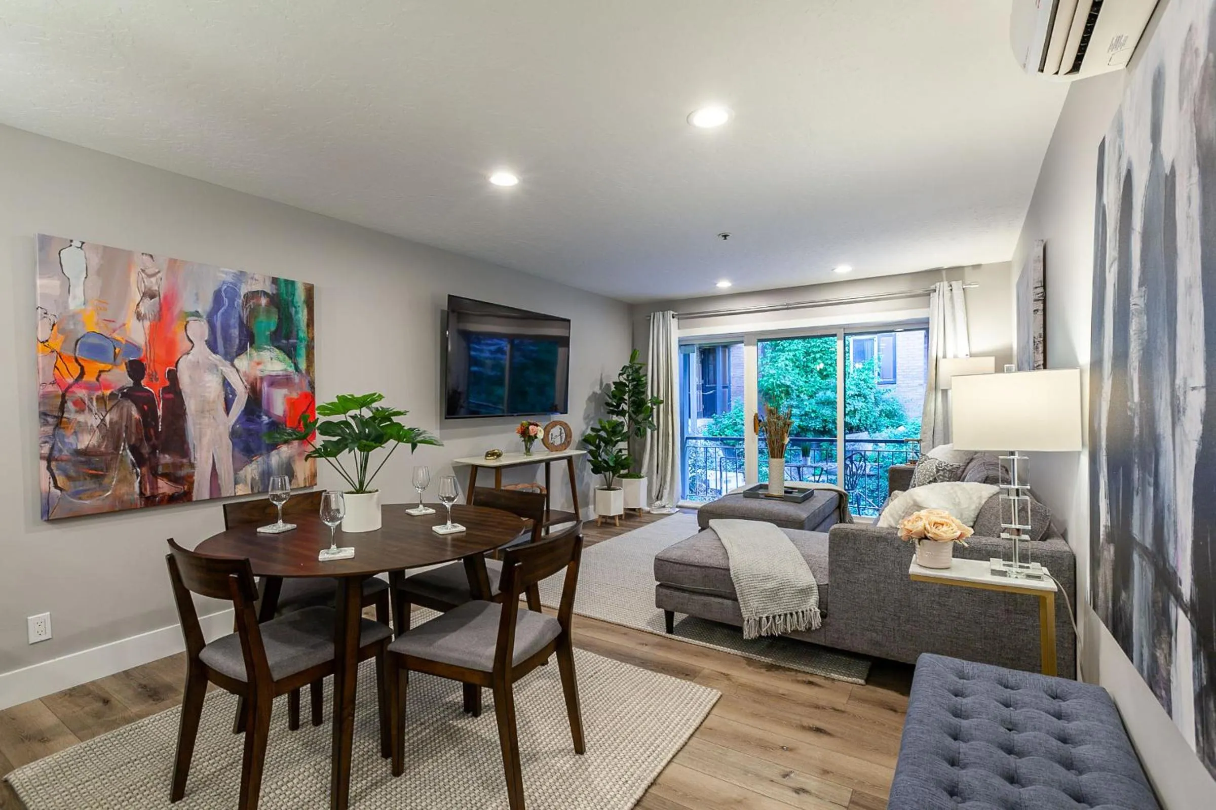 Treasure Mountain Inn