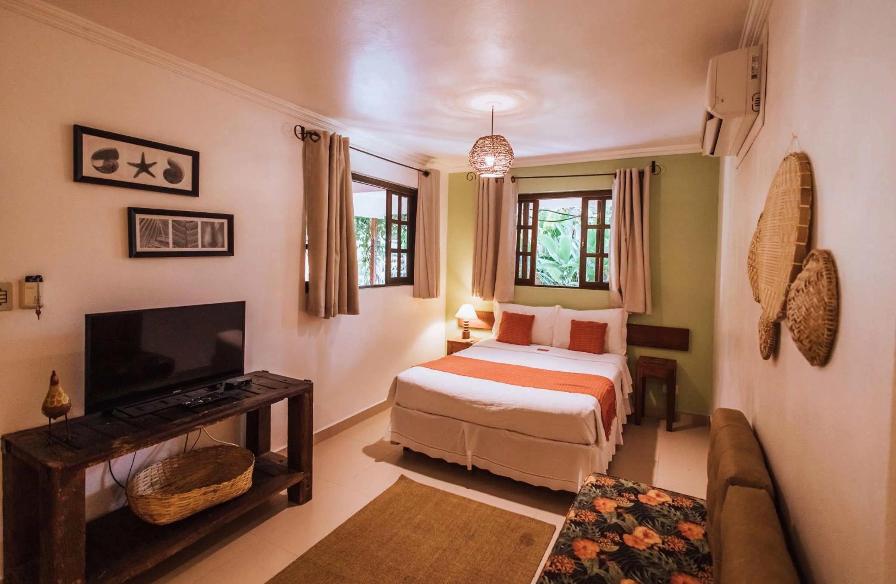 Photo of the whole room, Bed in Pousada Terra Madre