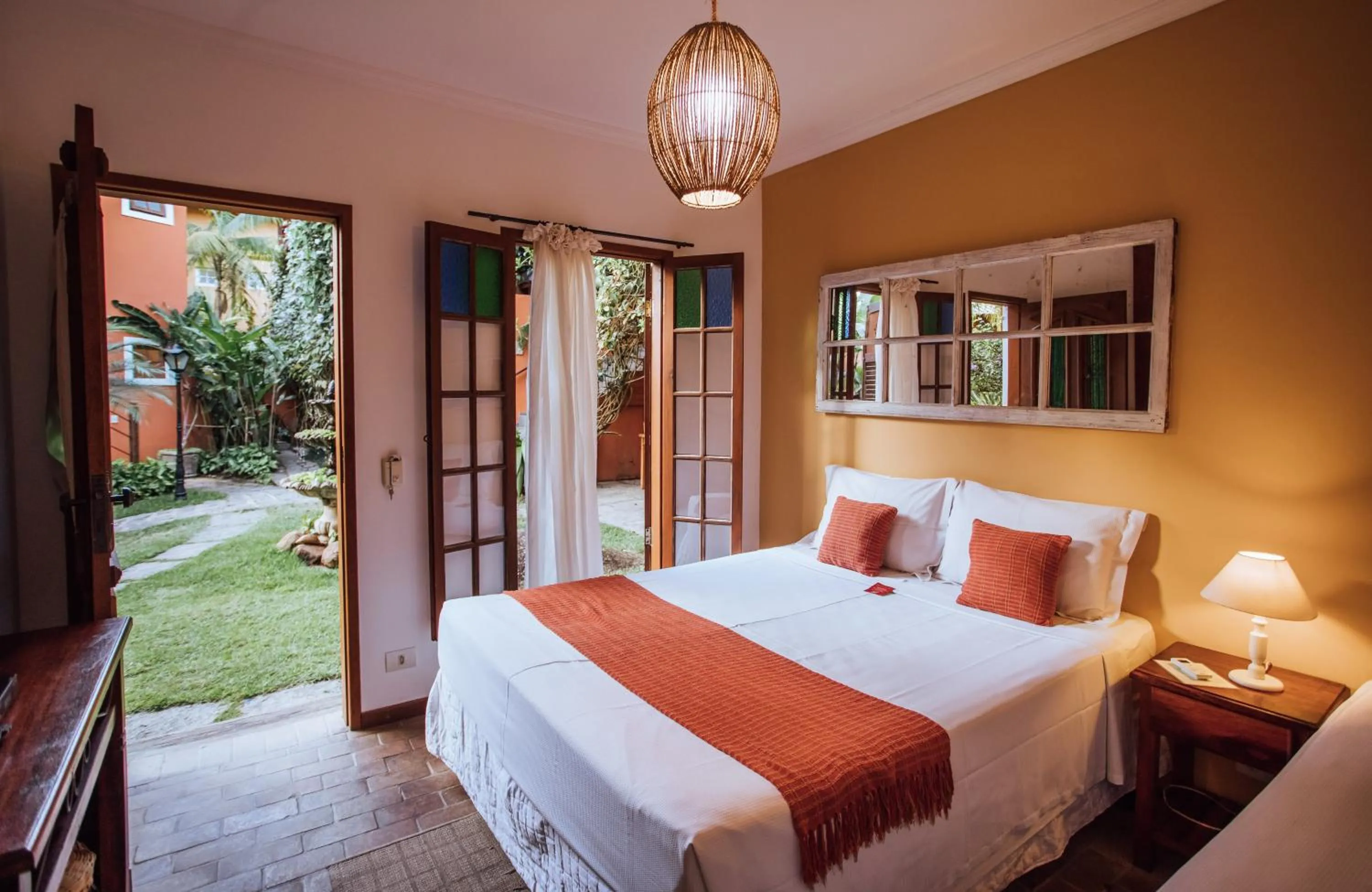 Photo of the whole room, Bed in Pousada Terra Madre