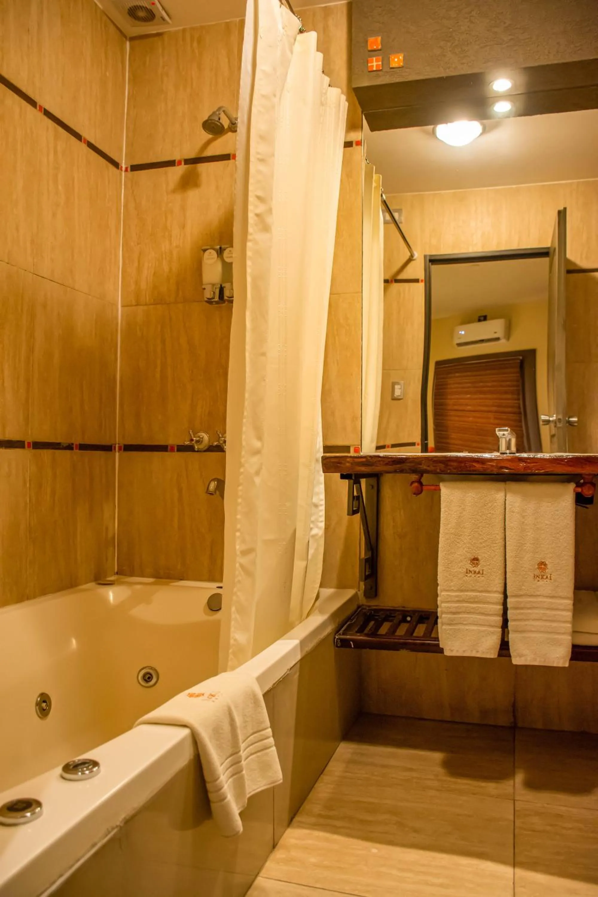 Bathroom in Hotel Inkai