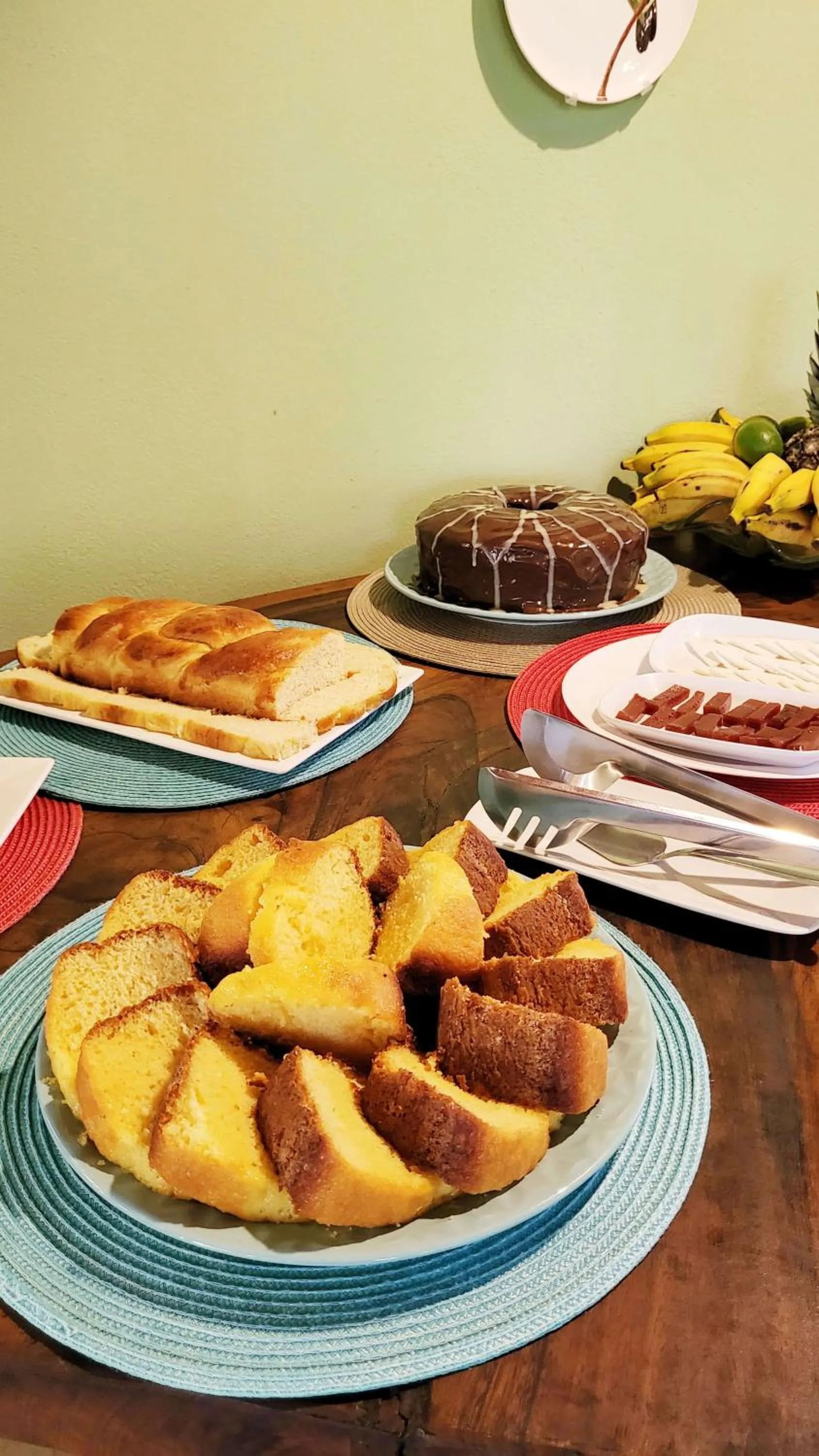 Food and drinks in Vila dos Passaros Flats