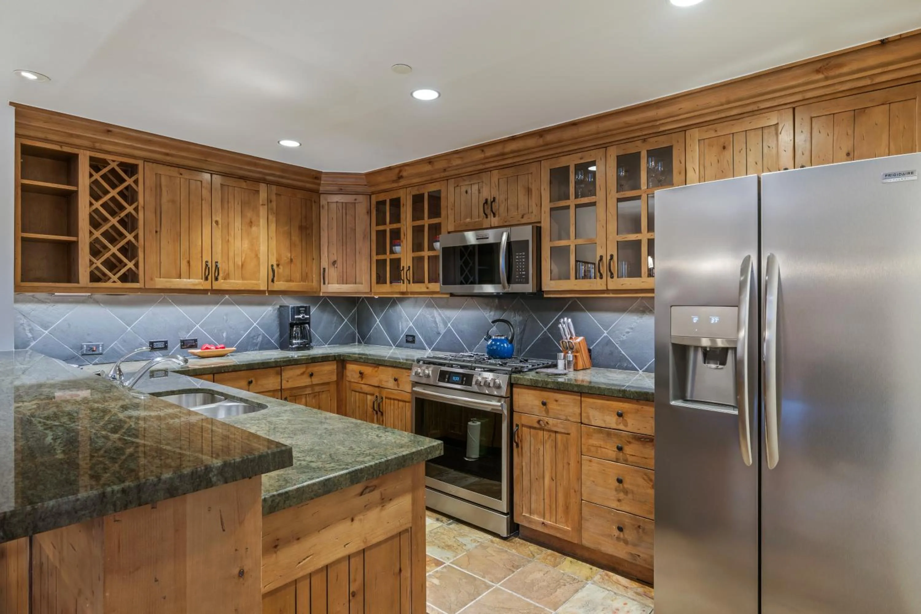 Kitchen or kitchenette in Teton Club