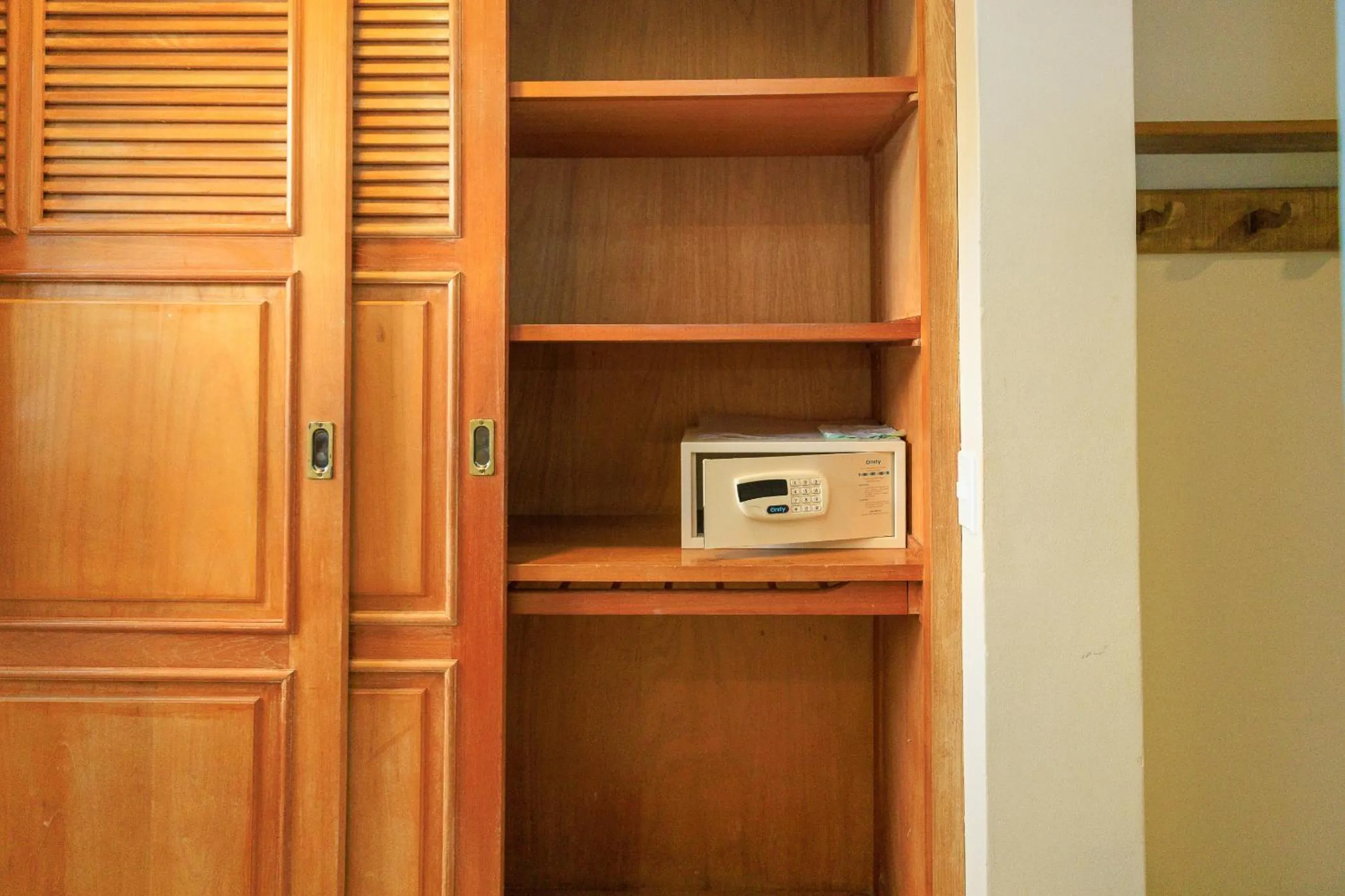 safe in Vila Angatu Eco Resort & SPA