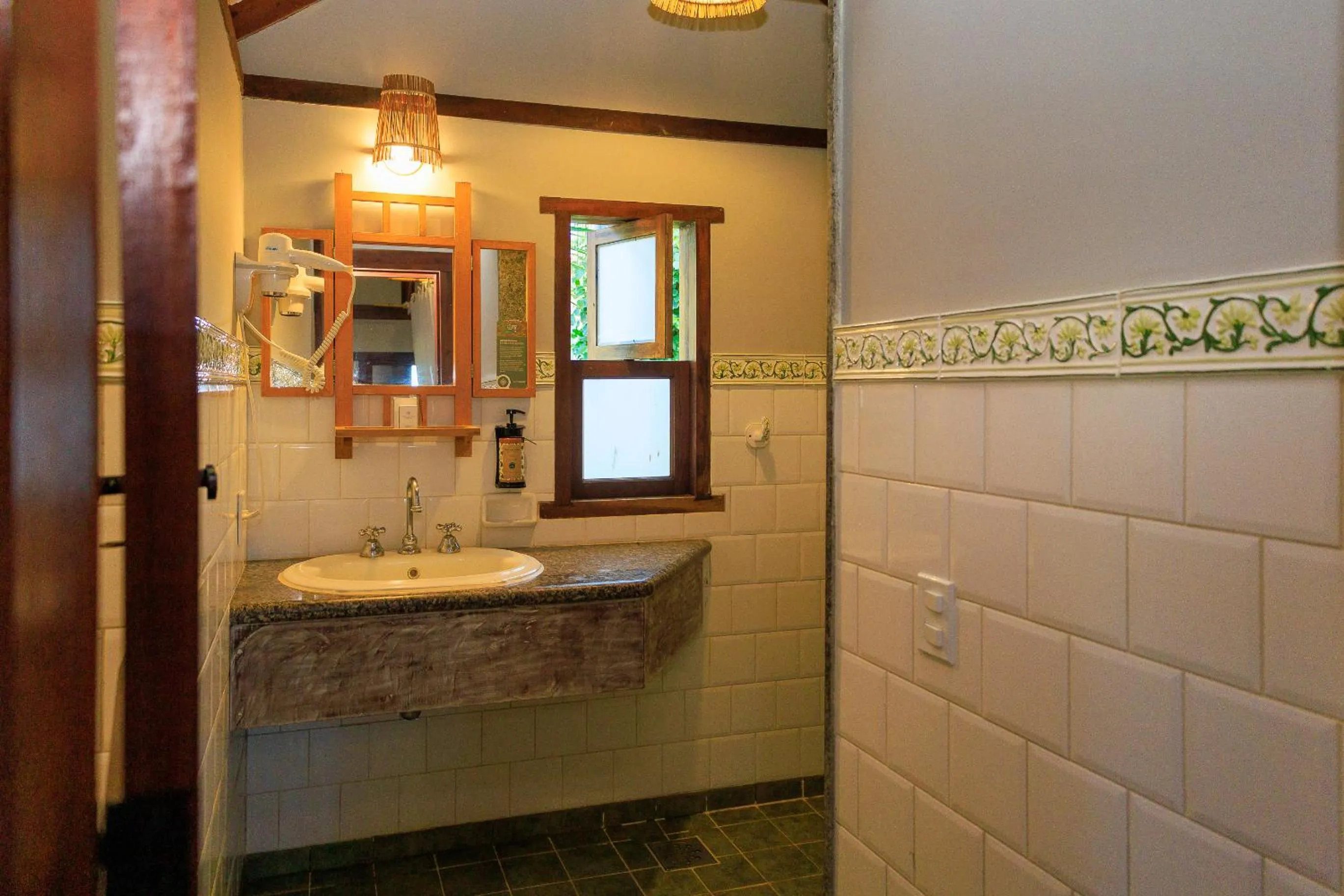 Bathroom in Vila Angatu Eco Resort & SPA