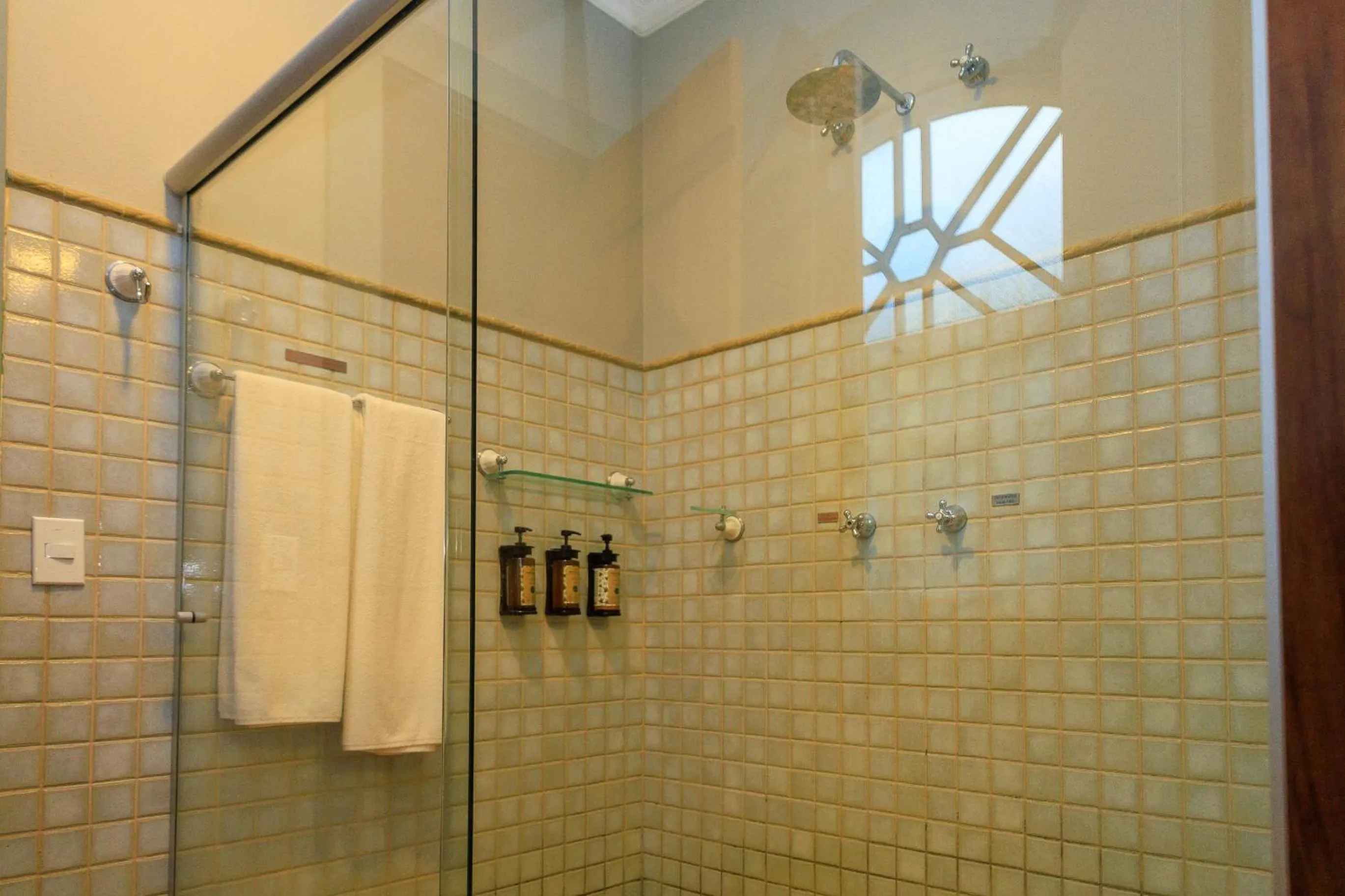 Bathroom in Vila Angatu Eco Resort & SPA