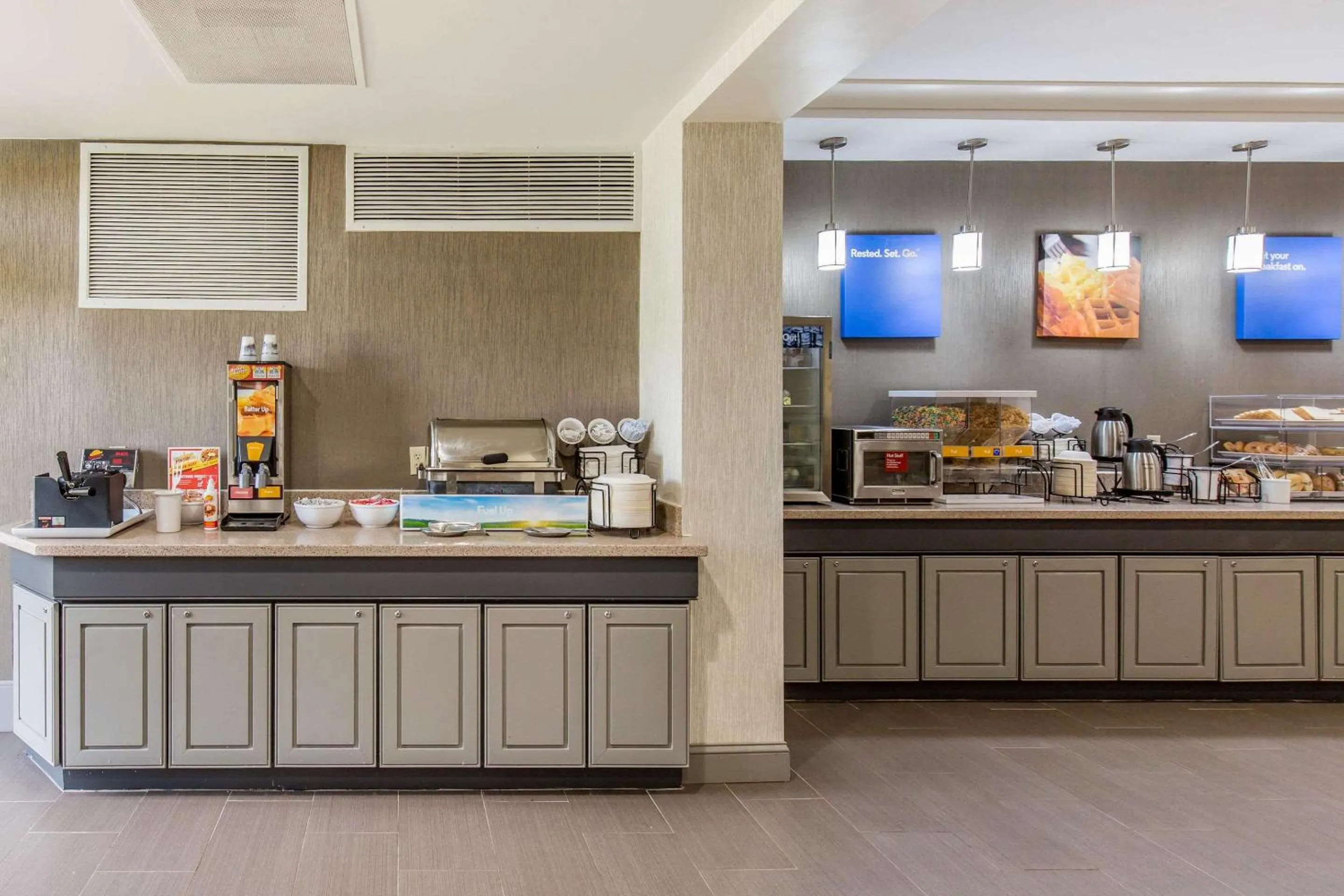 Restaurant/places to eat in Comfort Inn College Park North