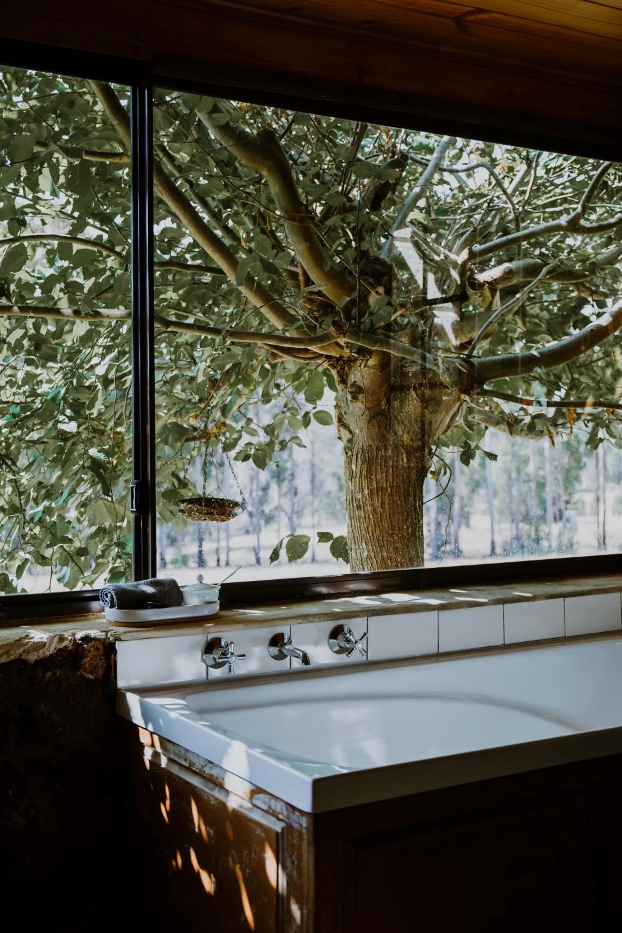 Bath in Clover Cottage Country Retreat