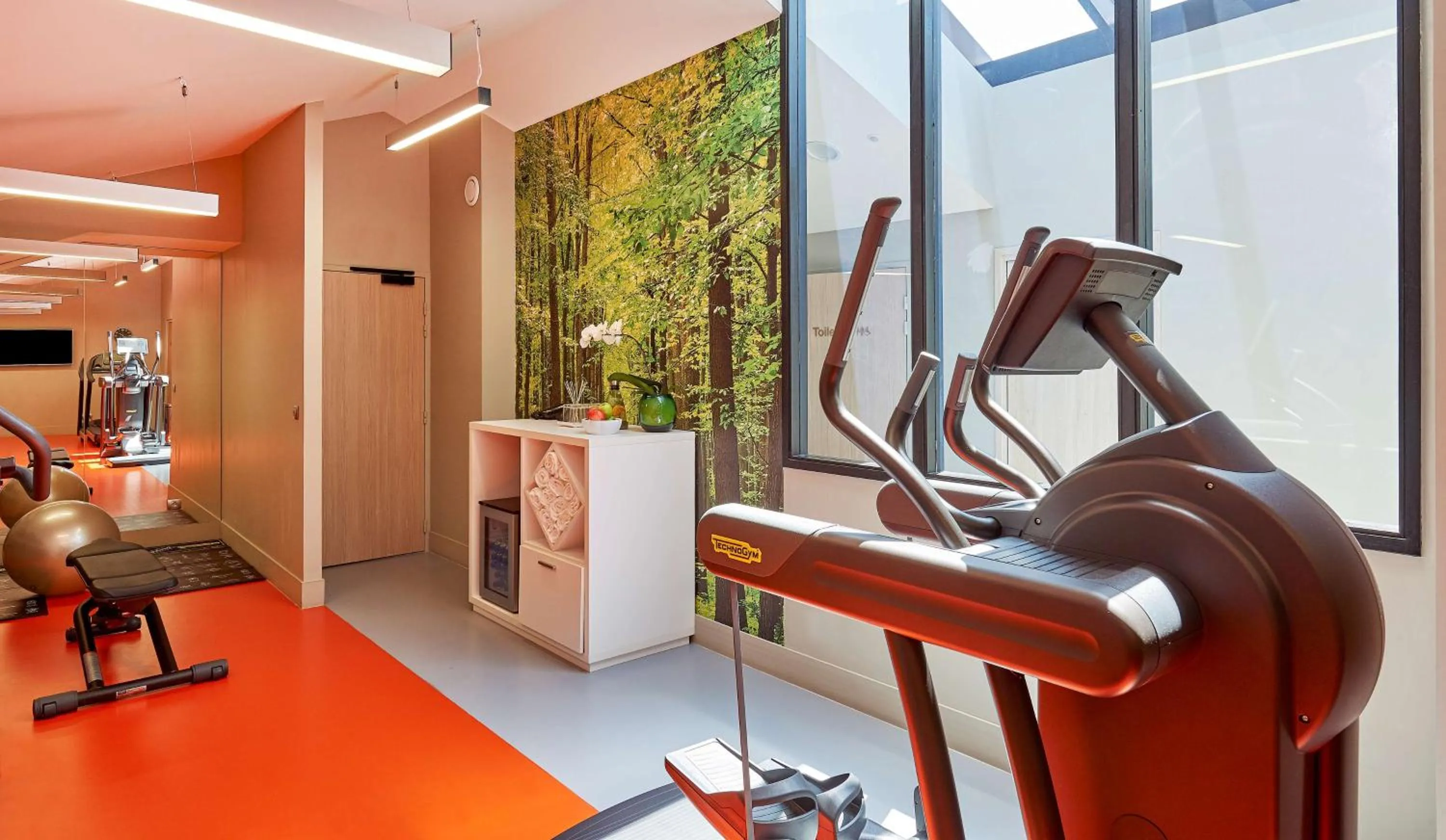 Spa and wellness centre/facilities in NH Collection Marseille