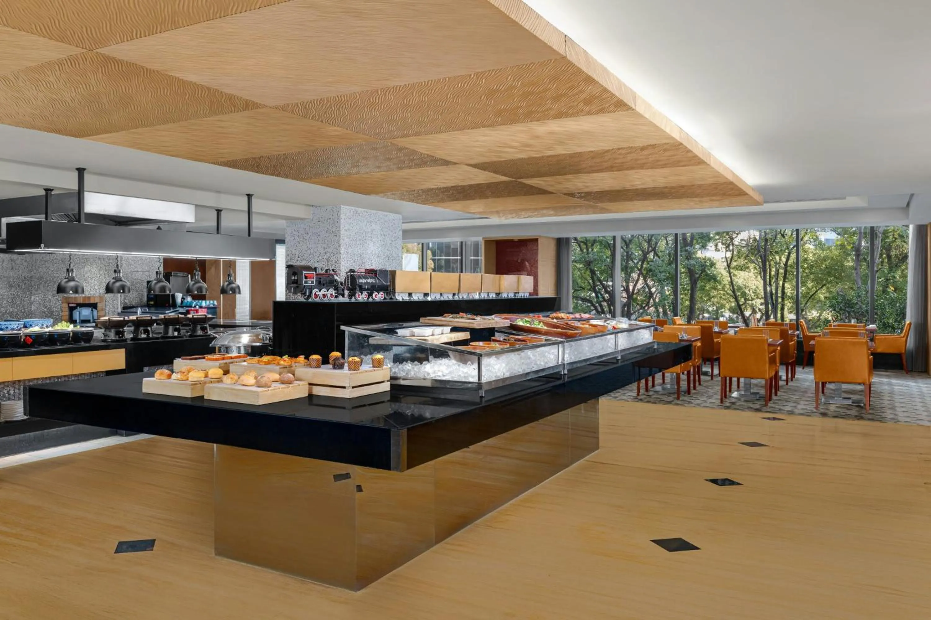 Restaurant/places to eat in Courtyard by Marriott Shanghai Central