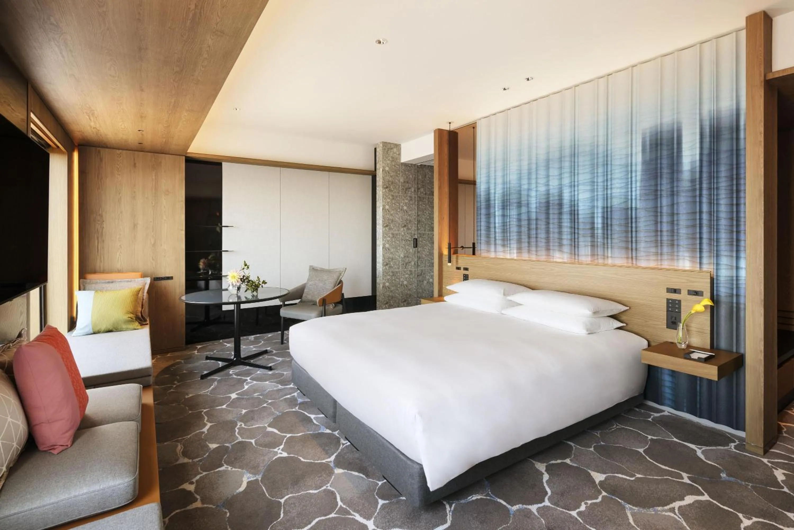 Bedroom, Bed in Hyatt Regency Tokyo