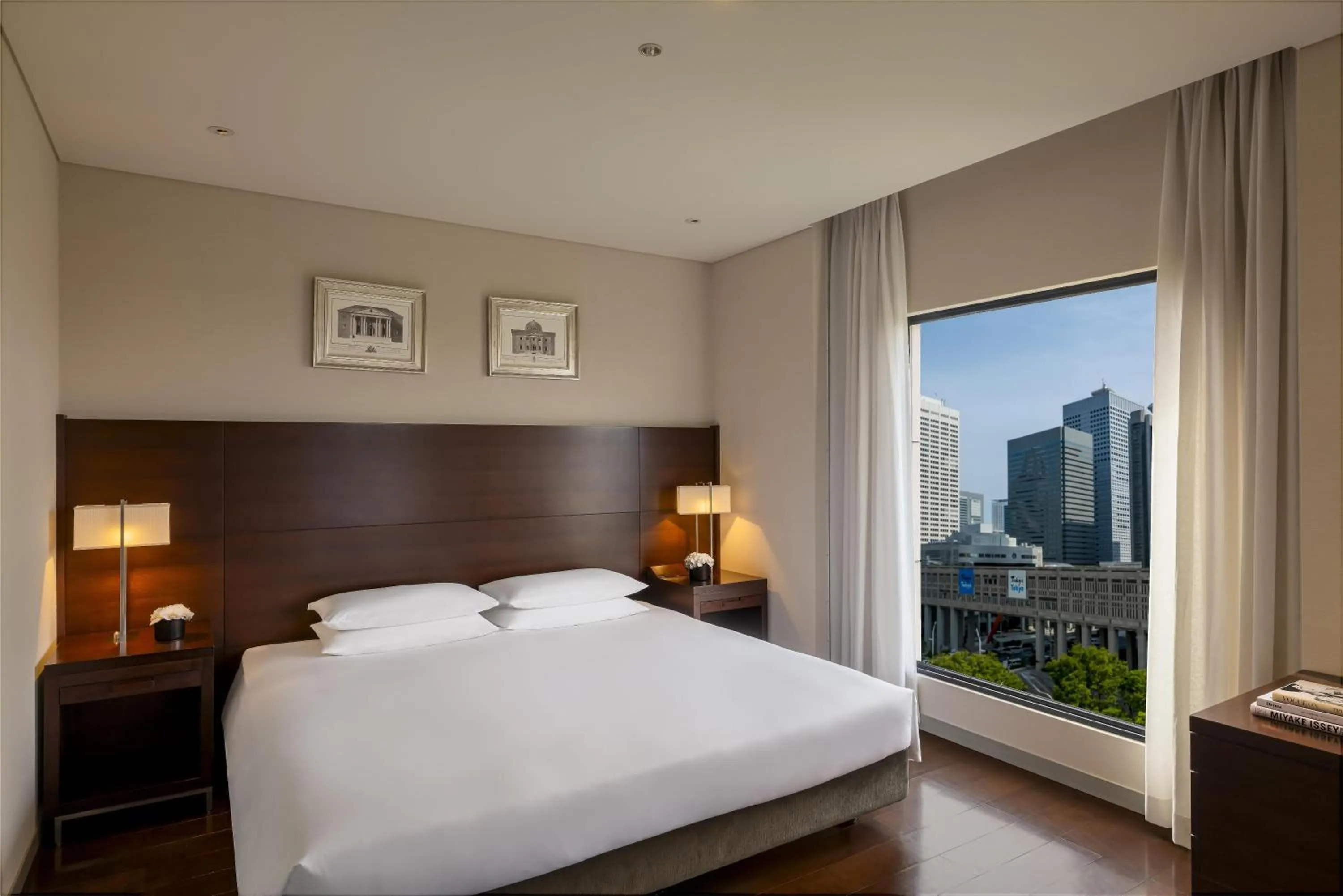 Photo of the whole room, Bed in Hyatt Regency Tokyo