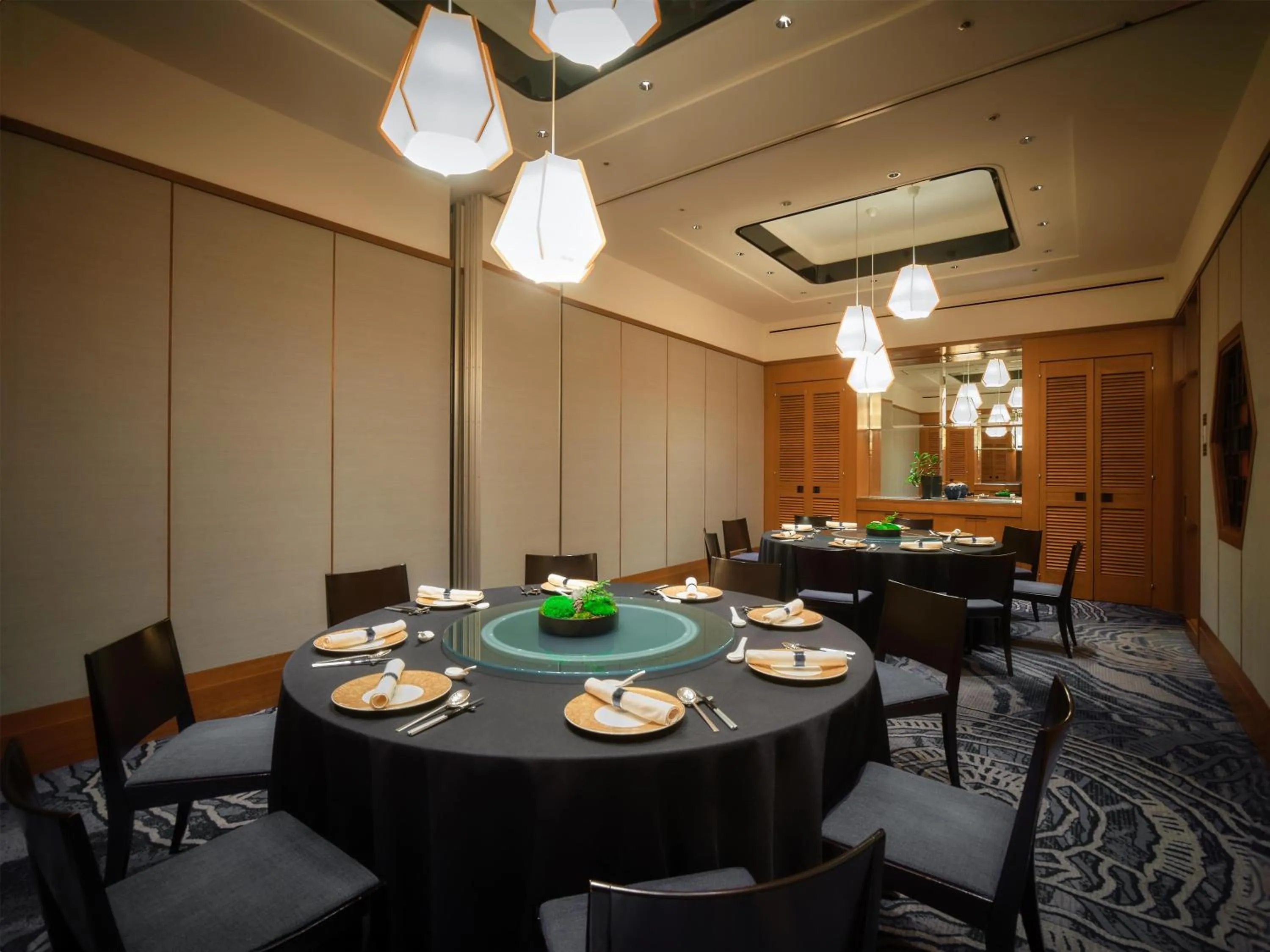 Restaurant/places to eat in Hyatt Regency Tokyo