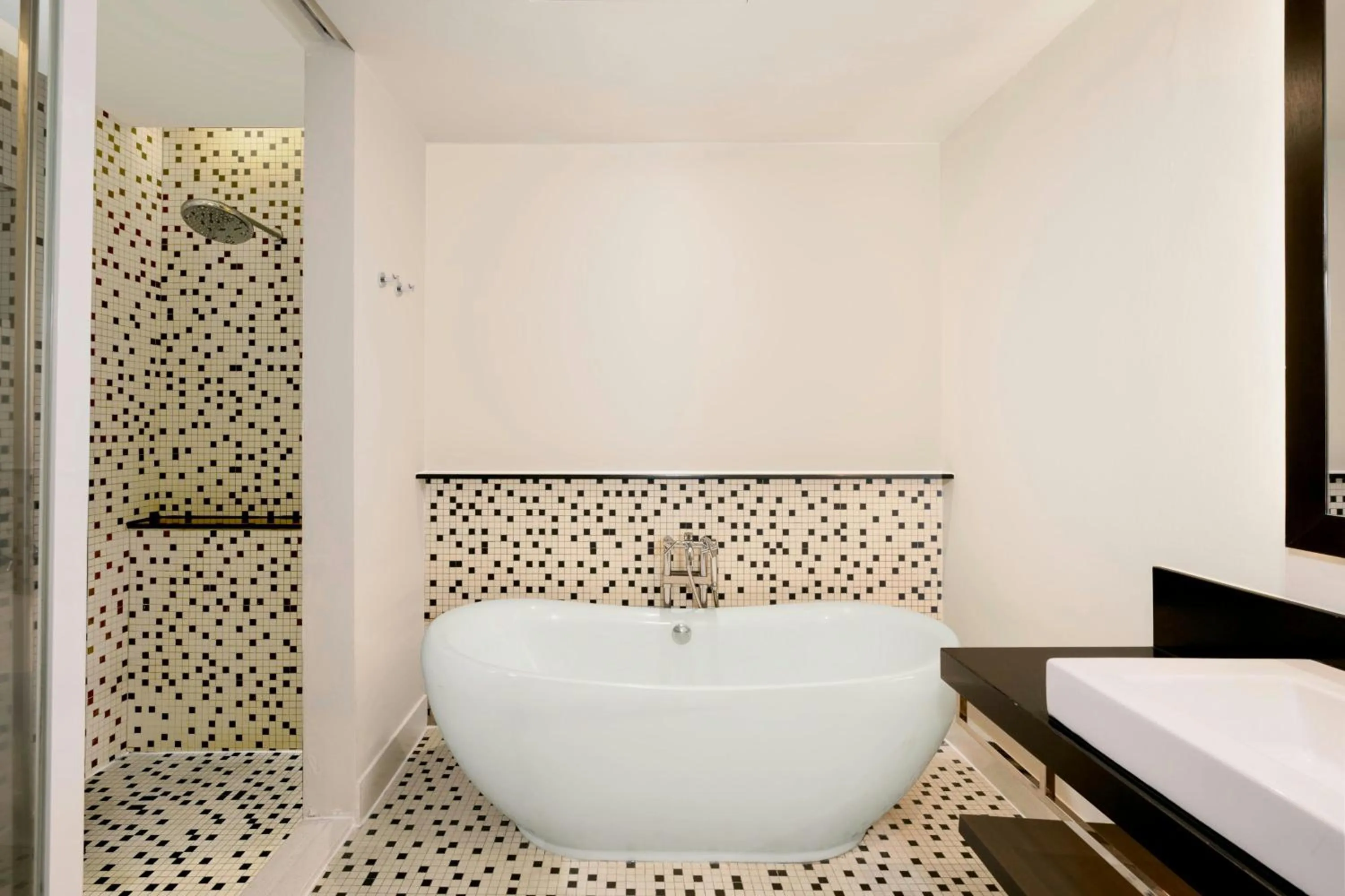 Bathroom in Lone Pine, Penang, a Tribute Portfolio Resort