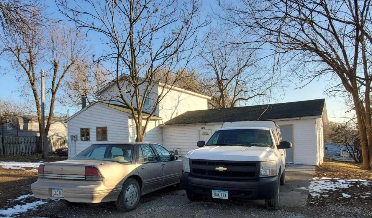 Property building in Little River Inn Motel