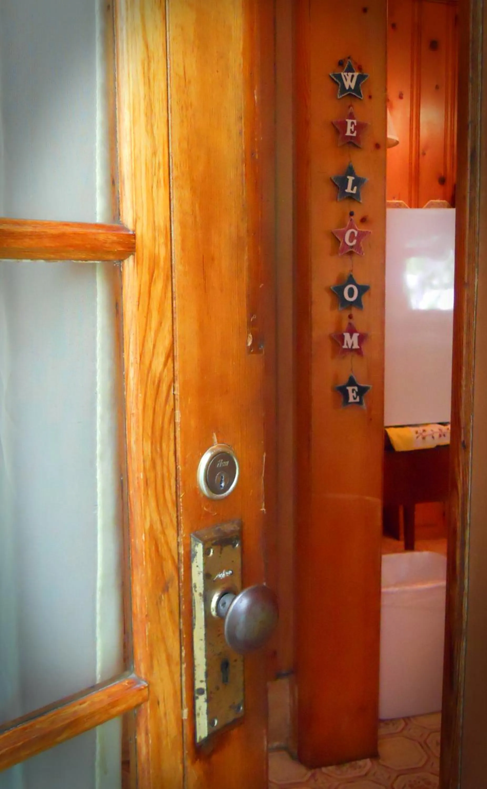 Decorative detail in Little River Inn Motel