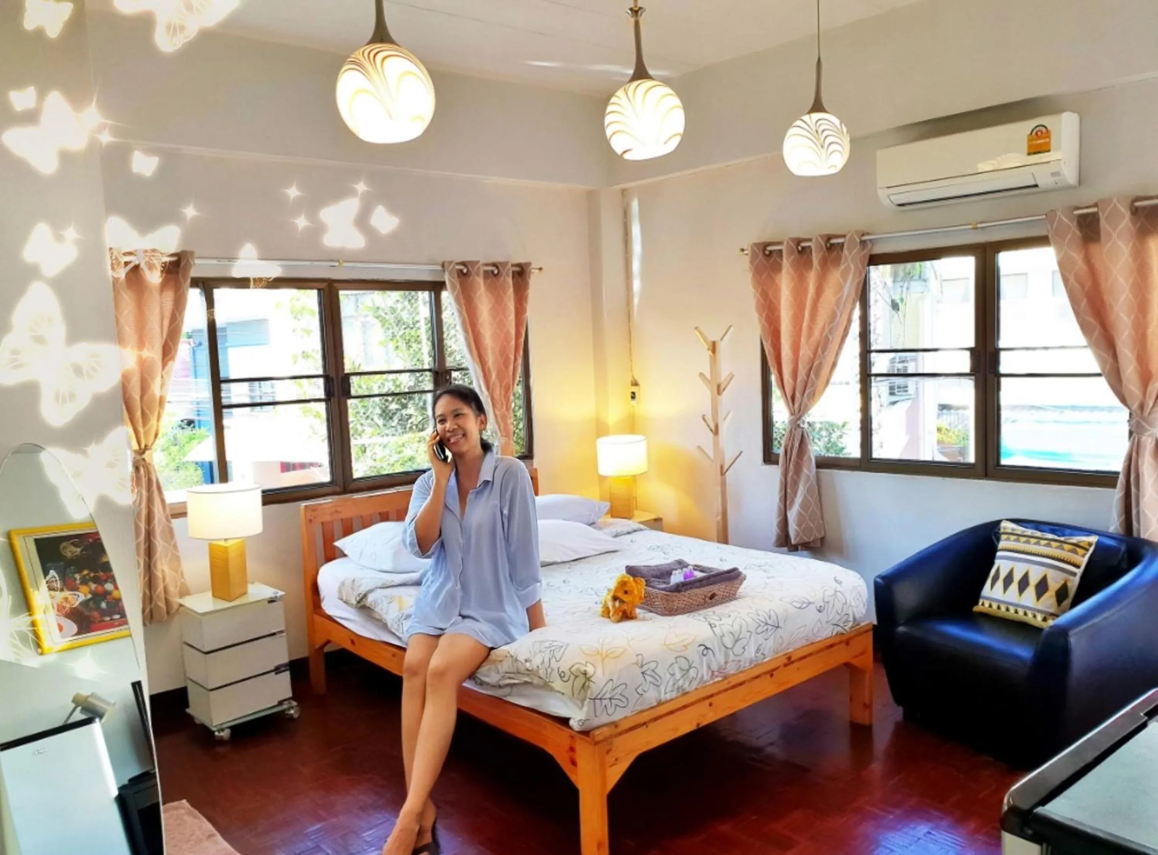 Photo of the whole room, Bed in Bed and Terrace Guesthouse Chiang Mai