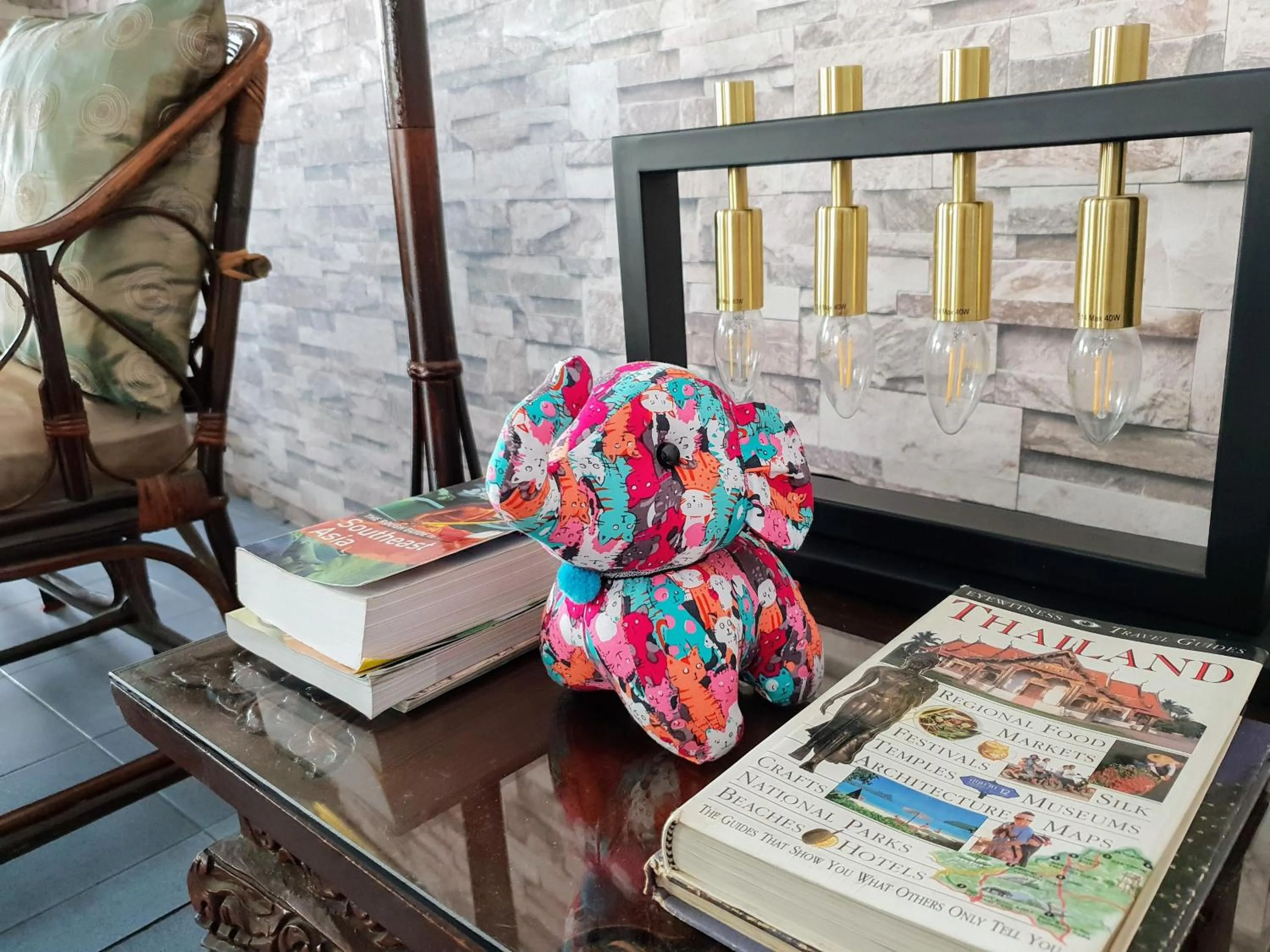 Communal lounge/ TV room in Bed and Terrace Guesthouse Chiang Mai